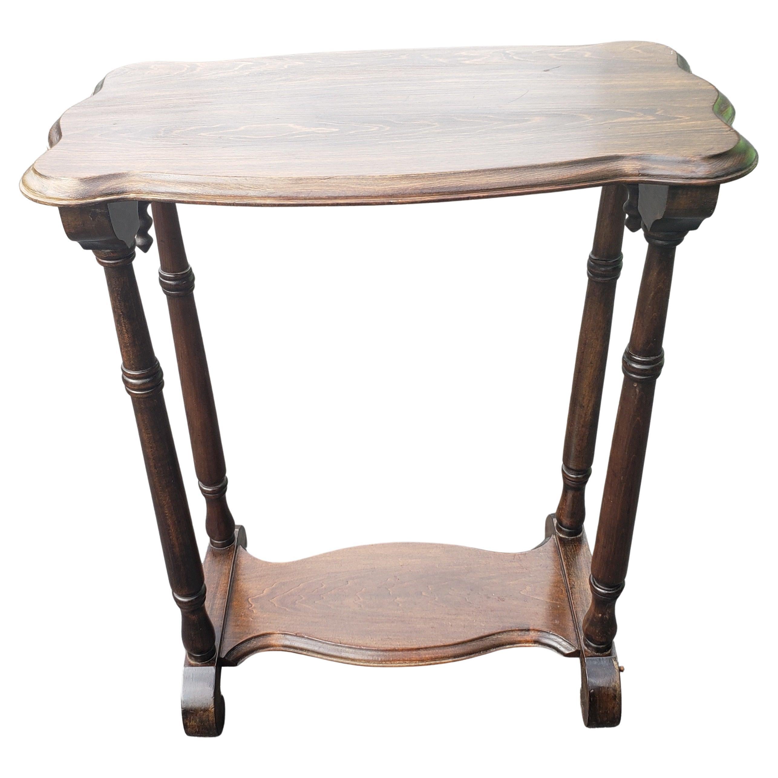 Vintage American Classical Walnut Tier Side Table, 
Good vintage condition. Circa 1940s

W5040722.