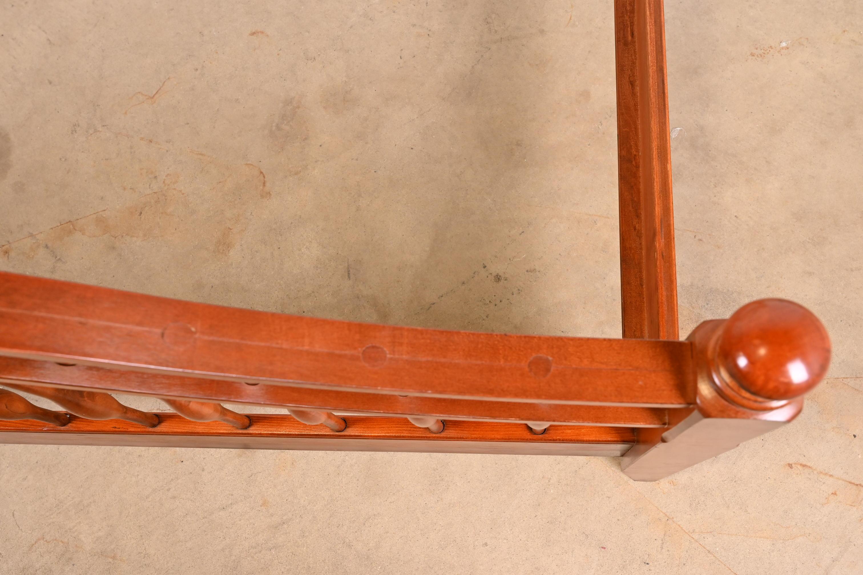Vintage American Colonial Carved Cherry Wood Queen Size Windsor Spindle Bed 3