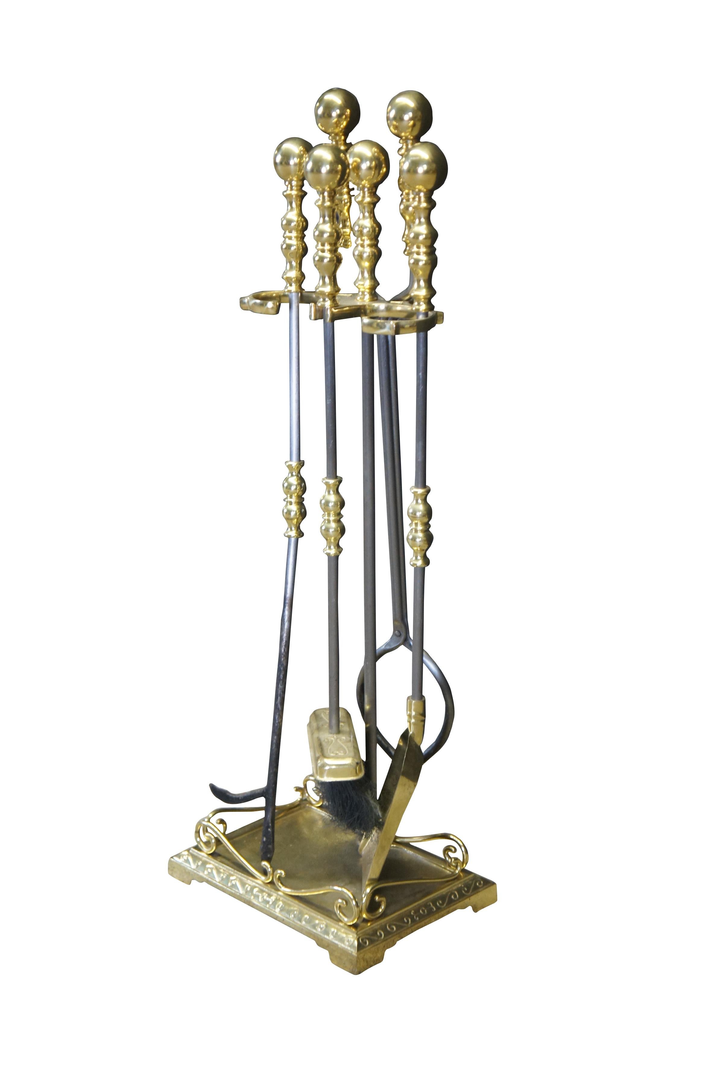 Bola de Cañón Vintage American Colonial Style Brass Fireplace Tools Hearthware colonial estadounidense en venta