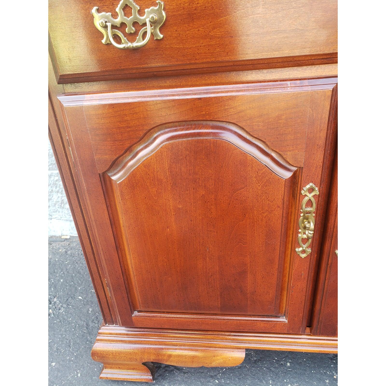 Chippendale Vintage American Drew Solid Cherry Flip Top Buffet For Sale