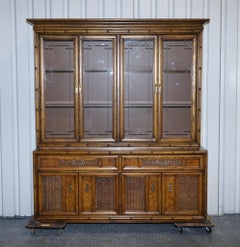 VINTAGE AMERICAN FAUX BAMBOO STYLE DISPLAY CABINET BOOKCASE BY BURLiNGTON