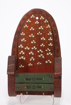 Vintage American Folk Art Painted Wooden Shelf Carved Birds Decor