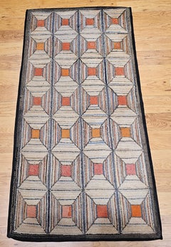 1920s Vintage American Hand-Hooked Wool & Cotton Geometric Rug