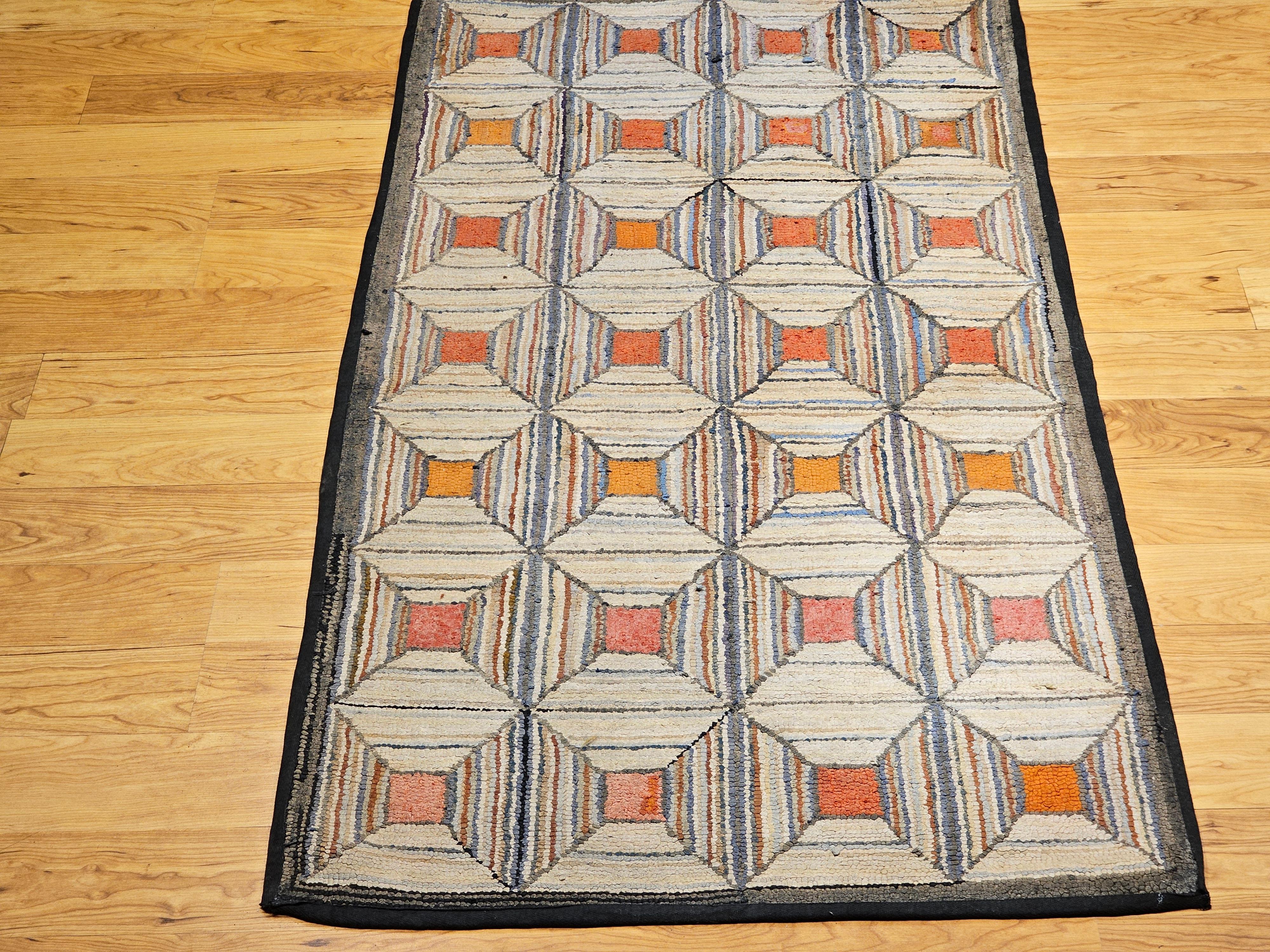 Coton Tapis américain vintage crocheté à la main à motif géométrique en ivoire, rose, orange, brun clair en vente