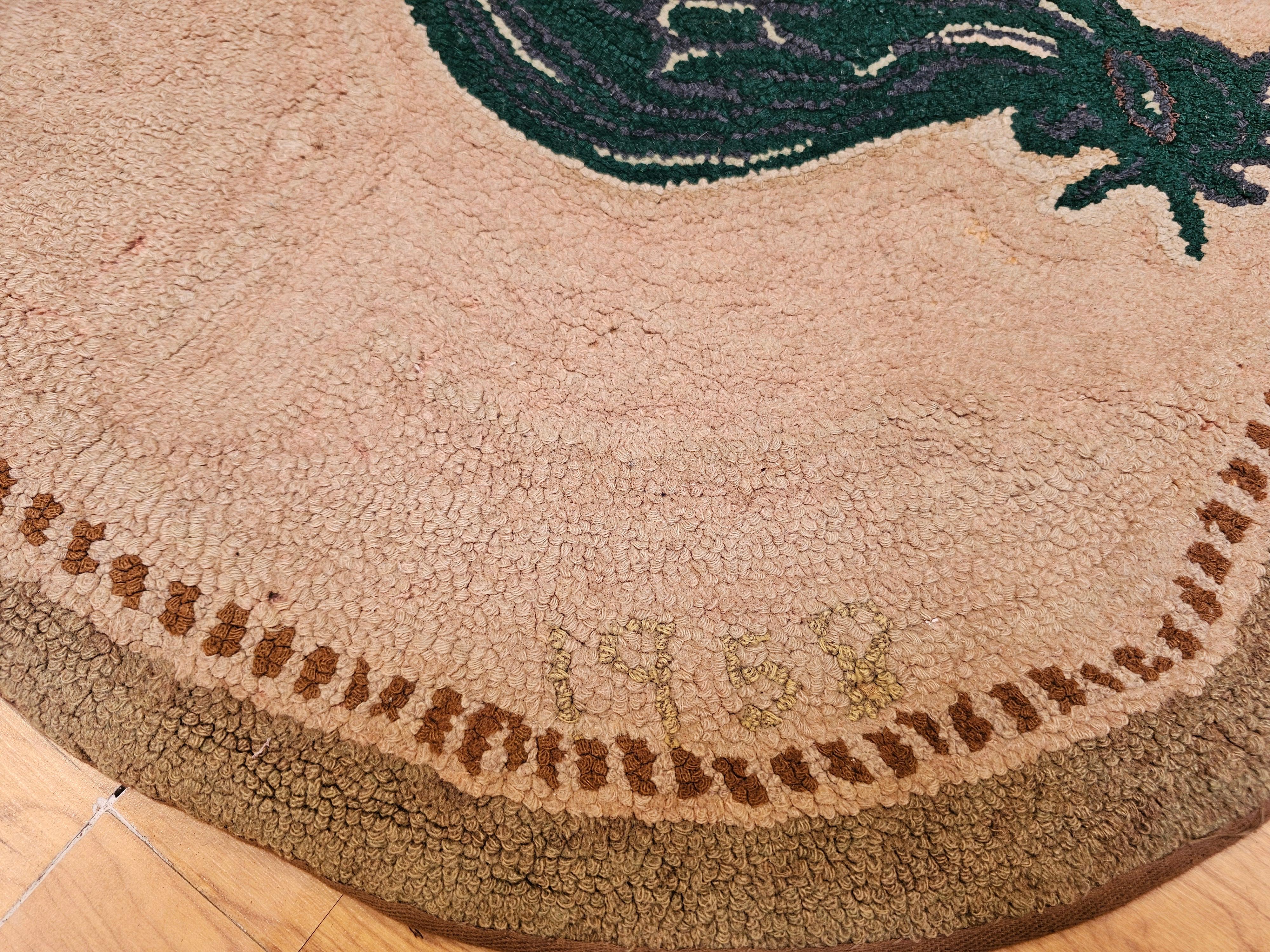 Vintage American Hand Hooked Rug in Rooster Pattern in Grün, Brown, Khaki im Angebot 3