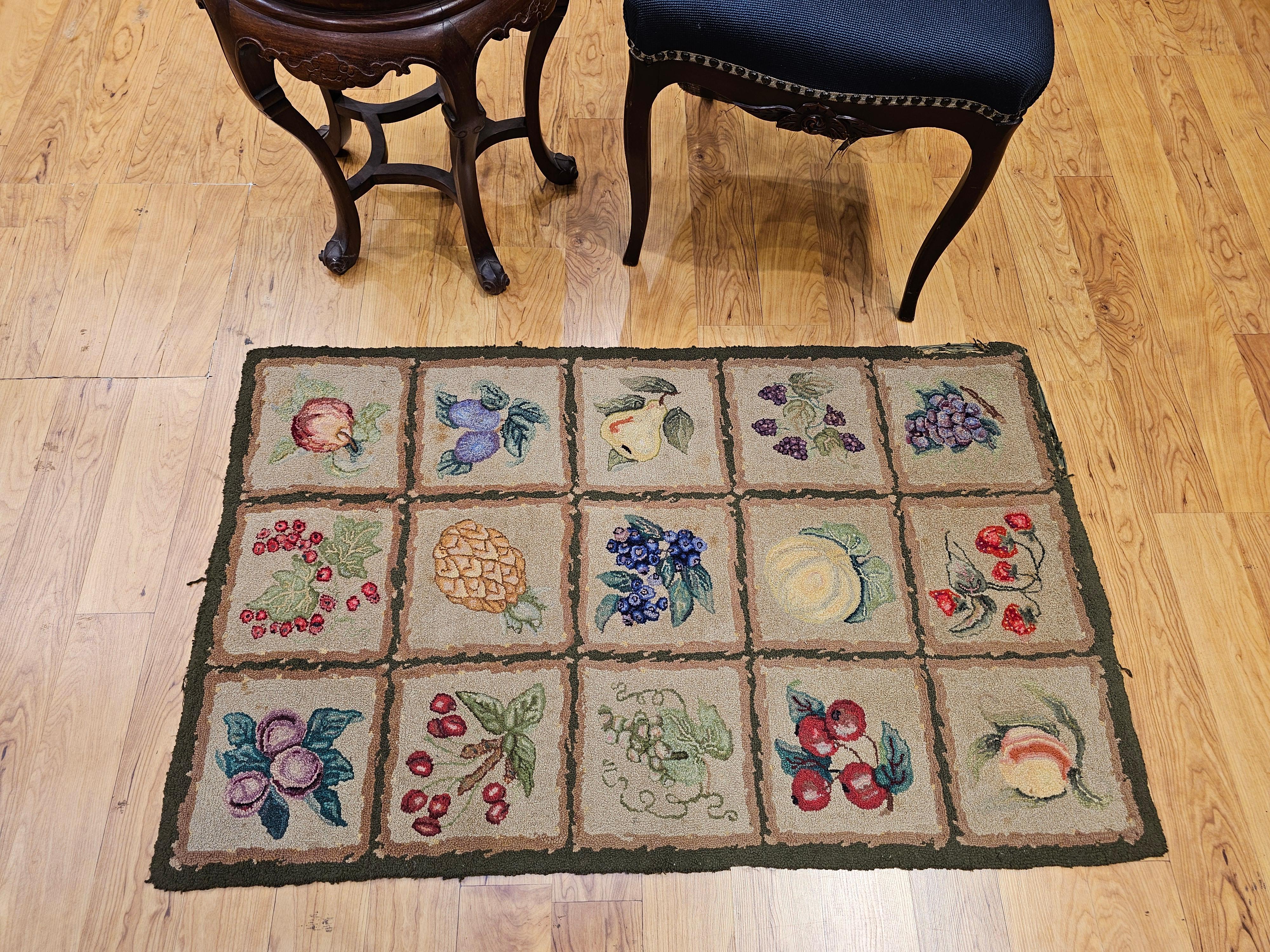 Vintage American Hooked Rug in Fruit Blocks Pattern im Angebot 8