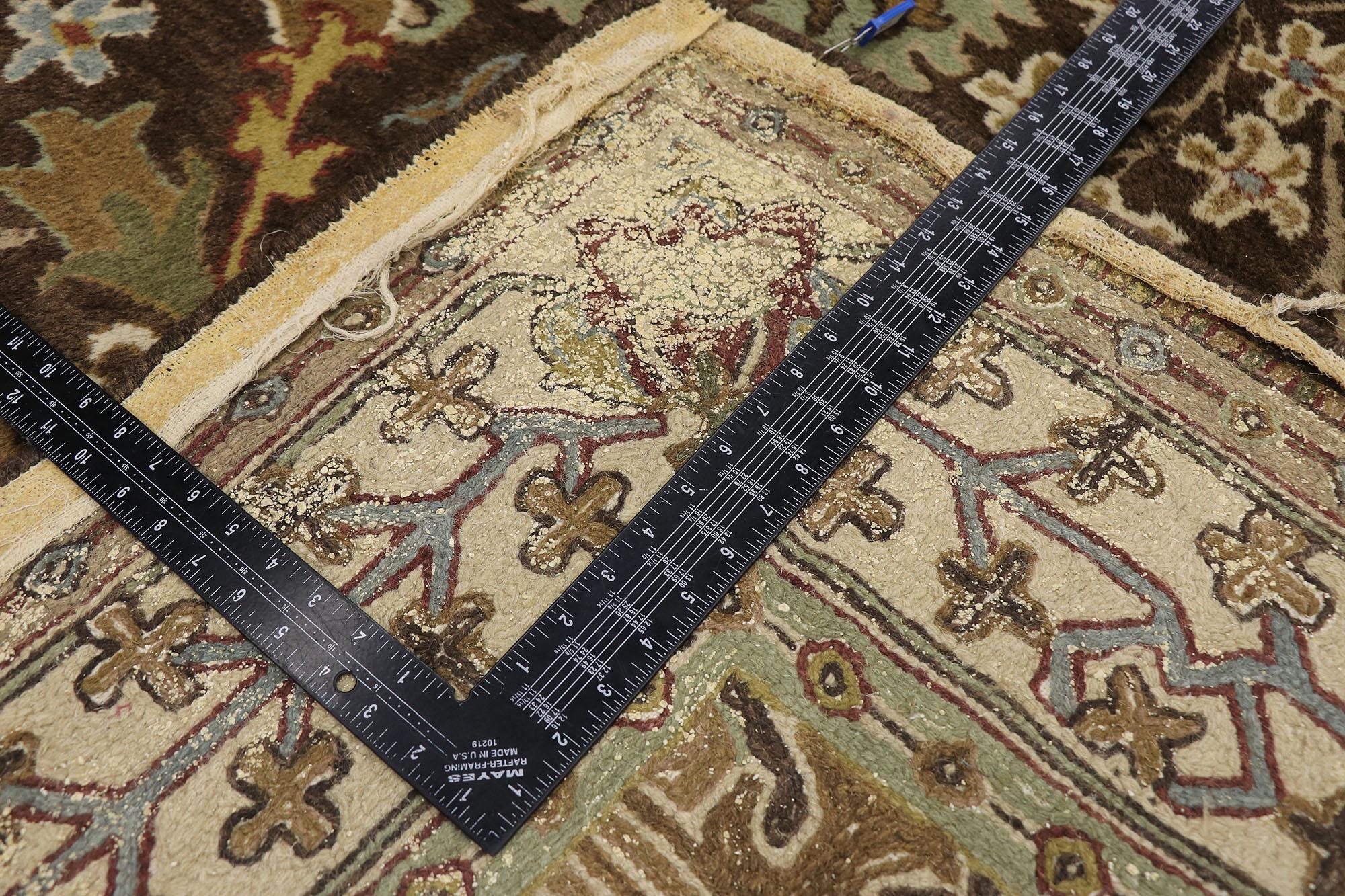 Vintage American Hooked Rug Inspired by William Morris In Good Condition For Sale In Dallas, TX