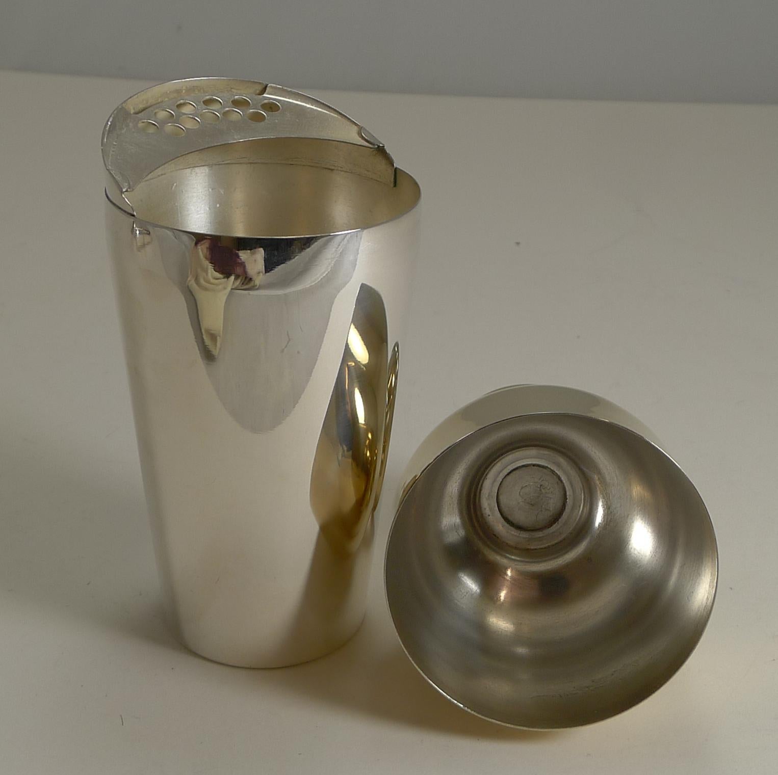 Mid-20th Century Vintage American Individual Cocktail Shaker by Napier, circa 1930