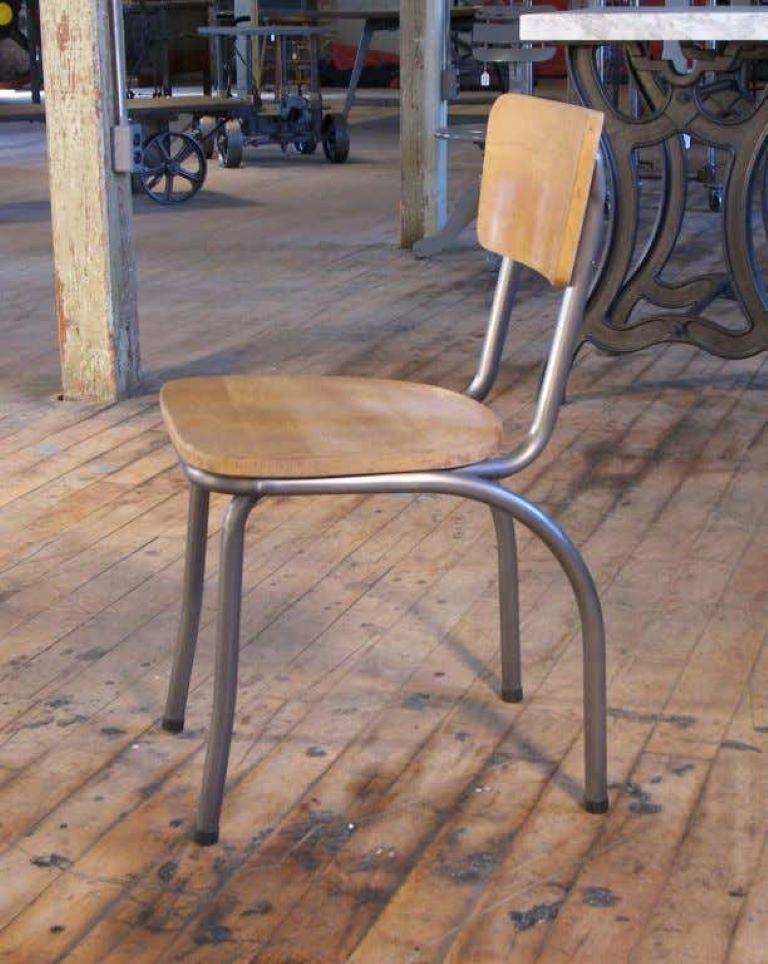 Chaise industrielle américaine vintage Bon état - En vente à Oakville, CT