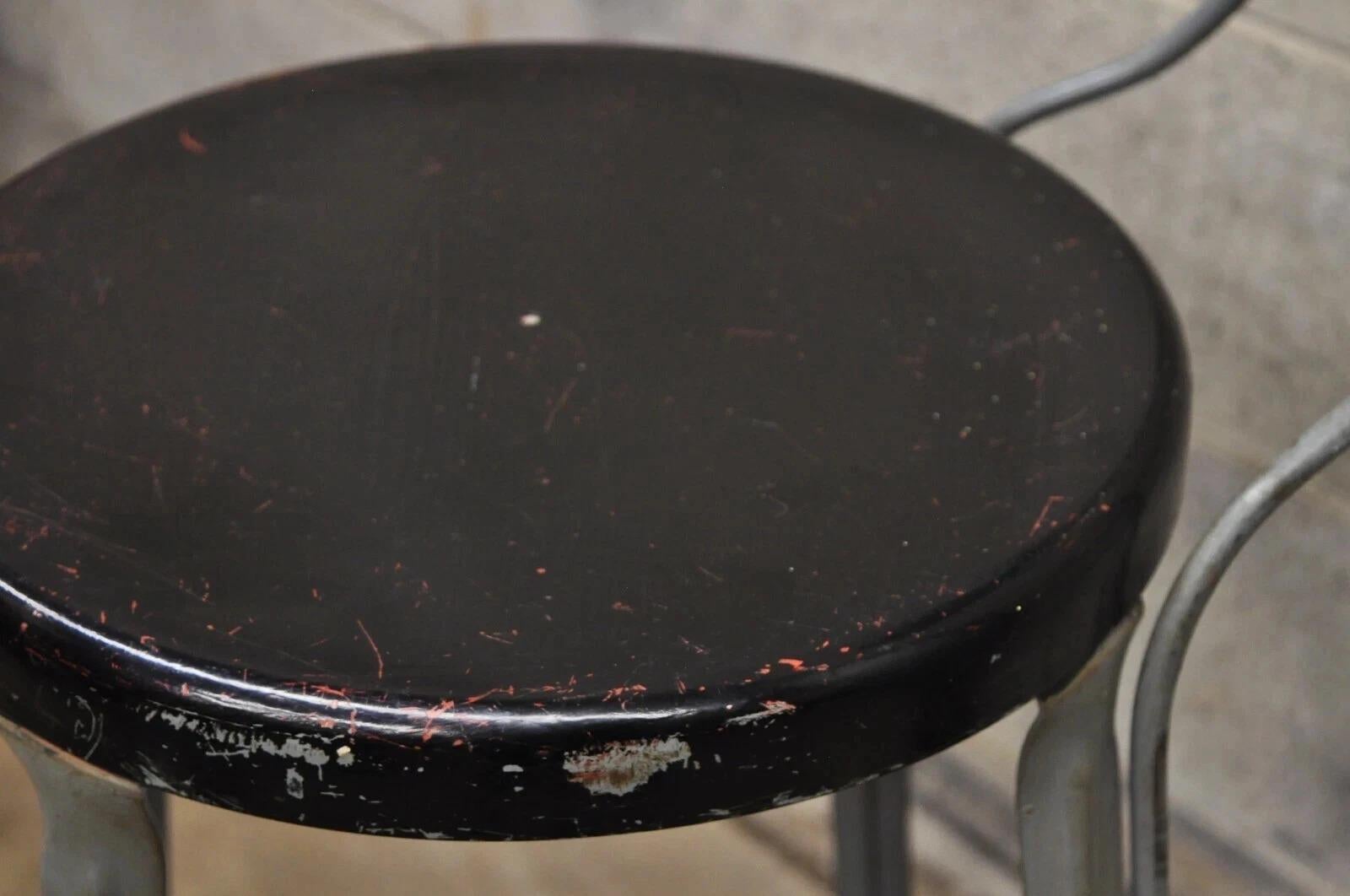 Vintage American Industrial Gray Metal Drafting Stool Artist Work Chair For Sale 2