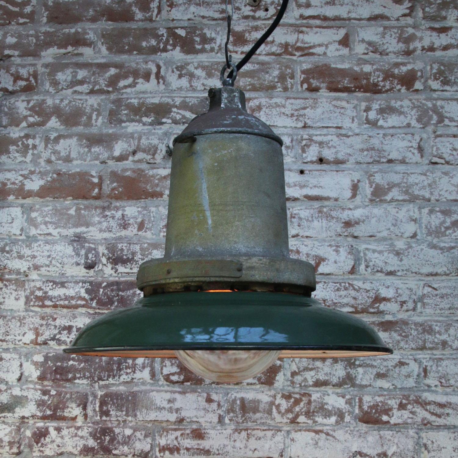 Vintage American Industrial Green Enamel and Cast Metal Pendant Lamp by Killark 3
