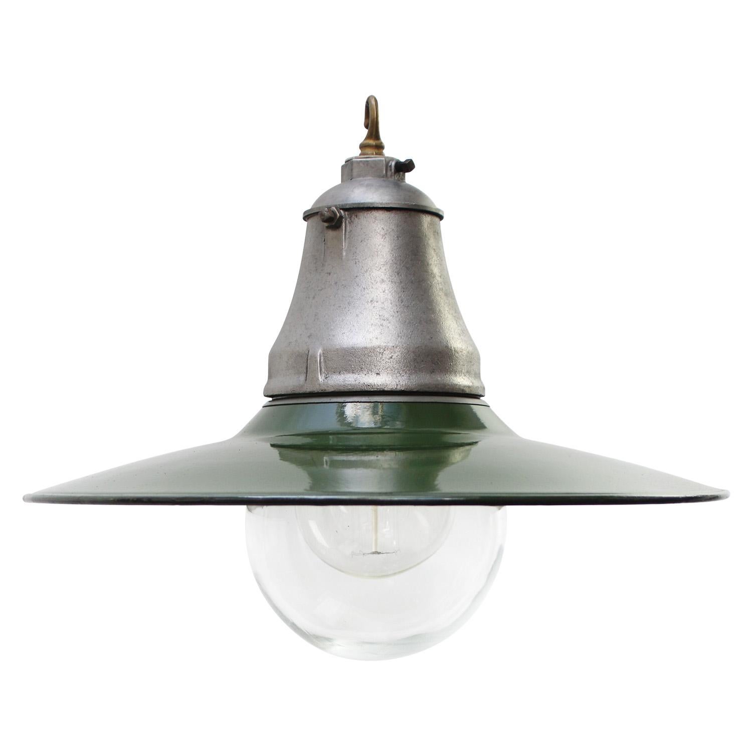 Vintage American Industrial Green Enamel Clear Glass Factory Pendant Lights In Good Condition For Sale In Amsterdam, NL