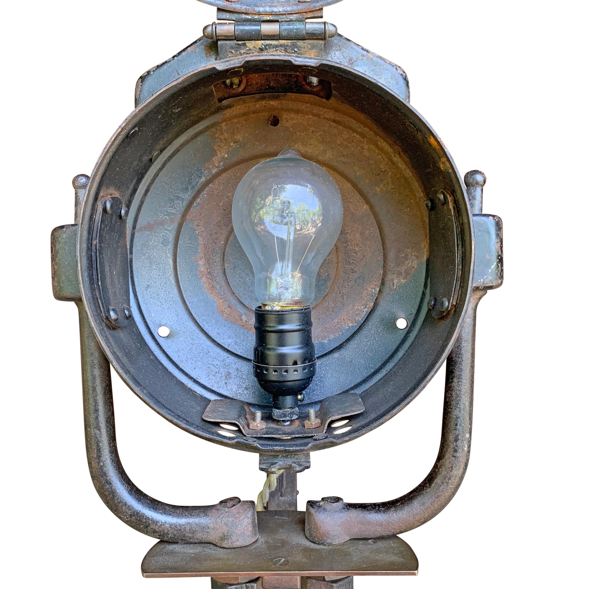 Vintage American Industrial Swing-Arm Extension Lamp 6