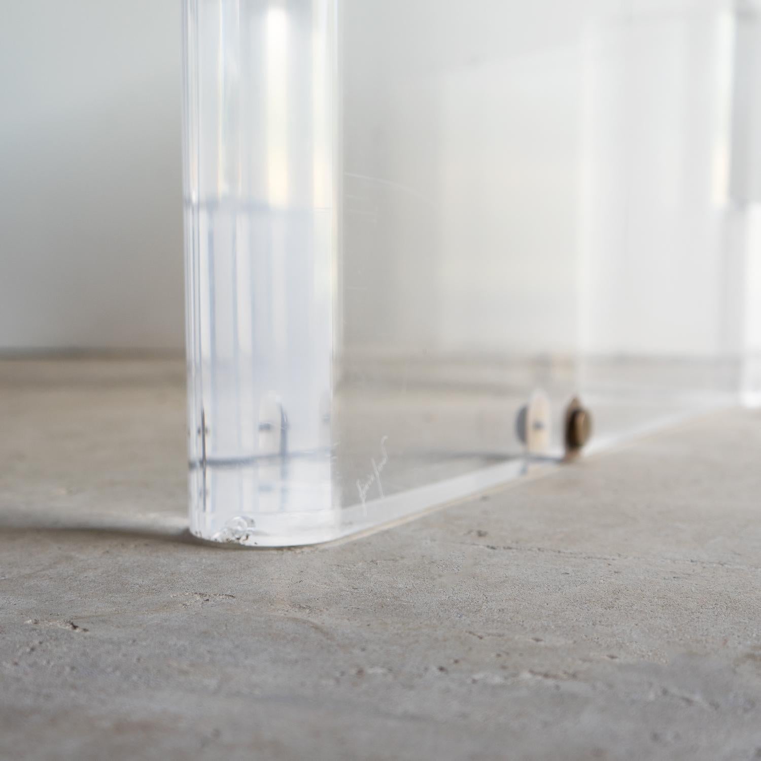 Vintage American Lucite Coffee Table Base By Lion in Frost, Signed, 1970s en vente 1