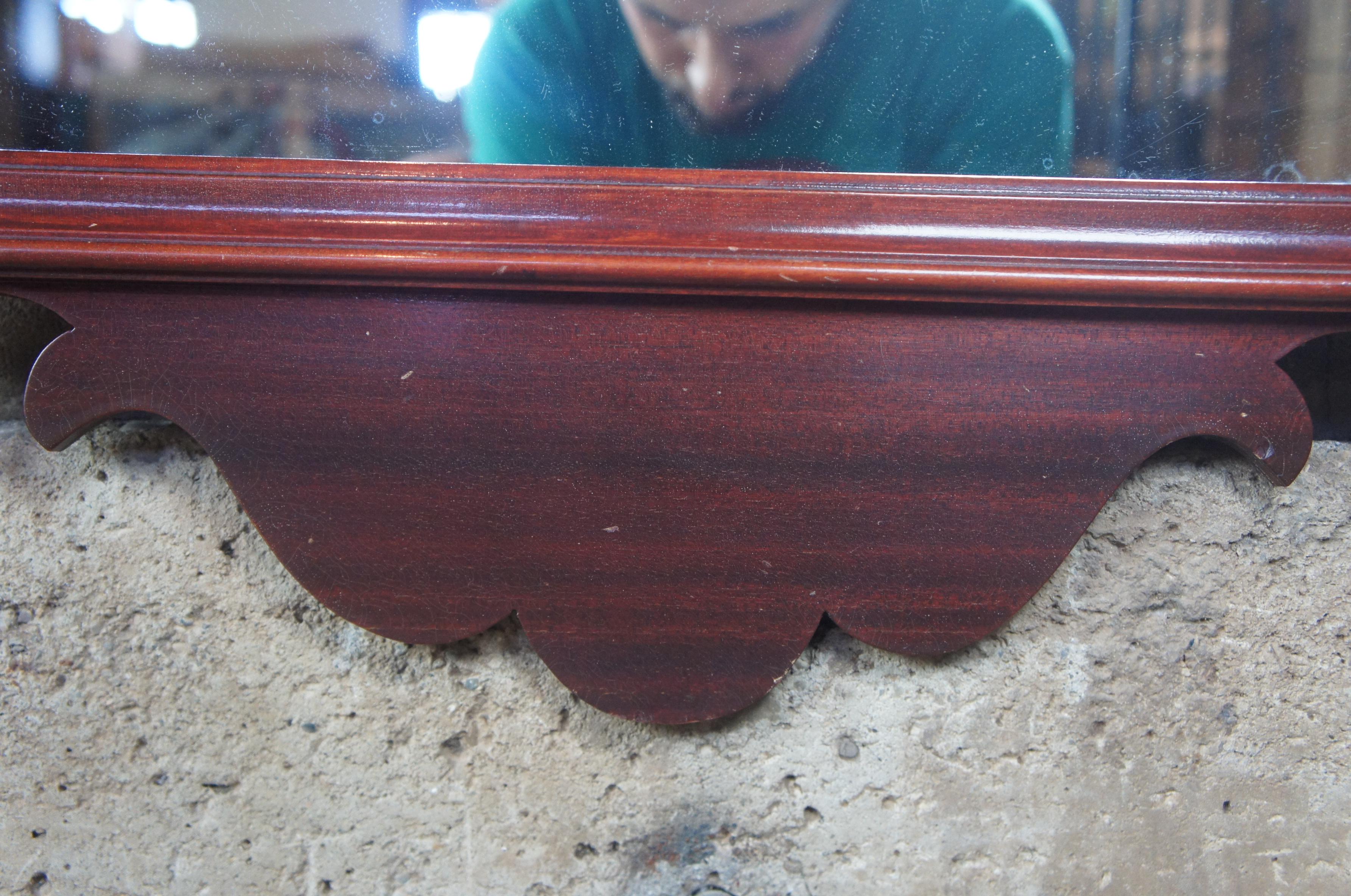Vintage American Mahogany Federal Style Broken Pediment Wall Hanging Mirror For Sale 2