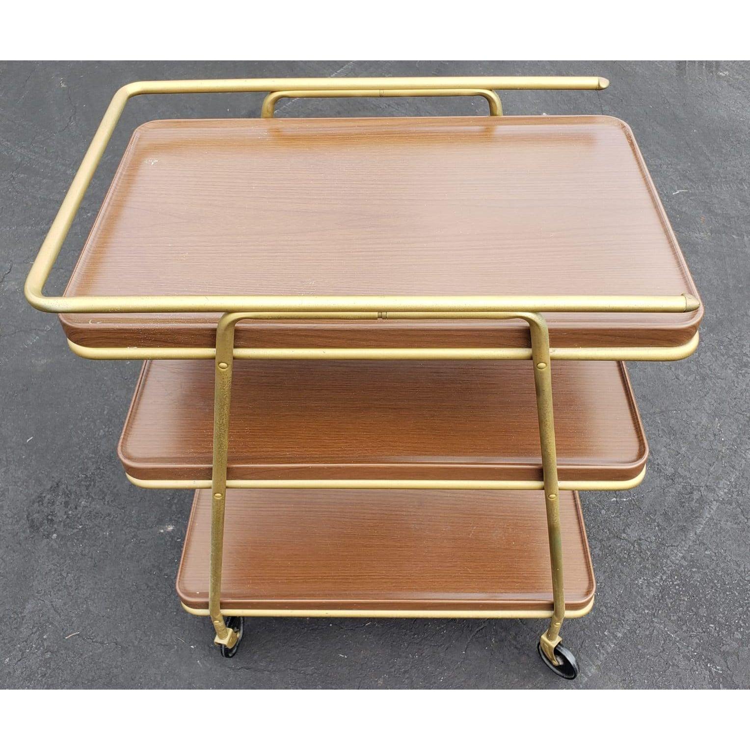 Vintage American Metal Tea Cart Serving Cart In Good Condition For Sale In Germantown, MD