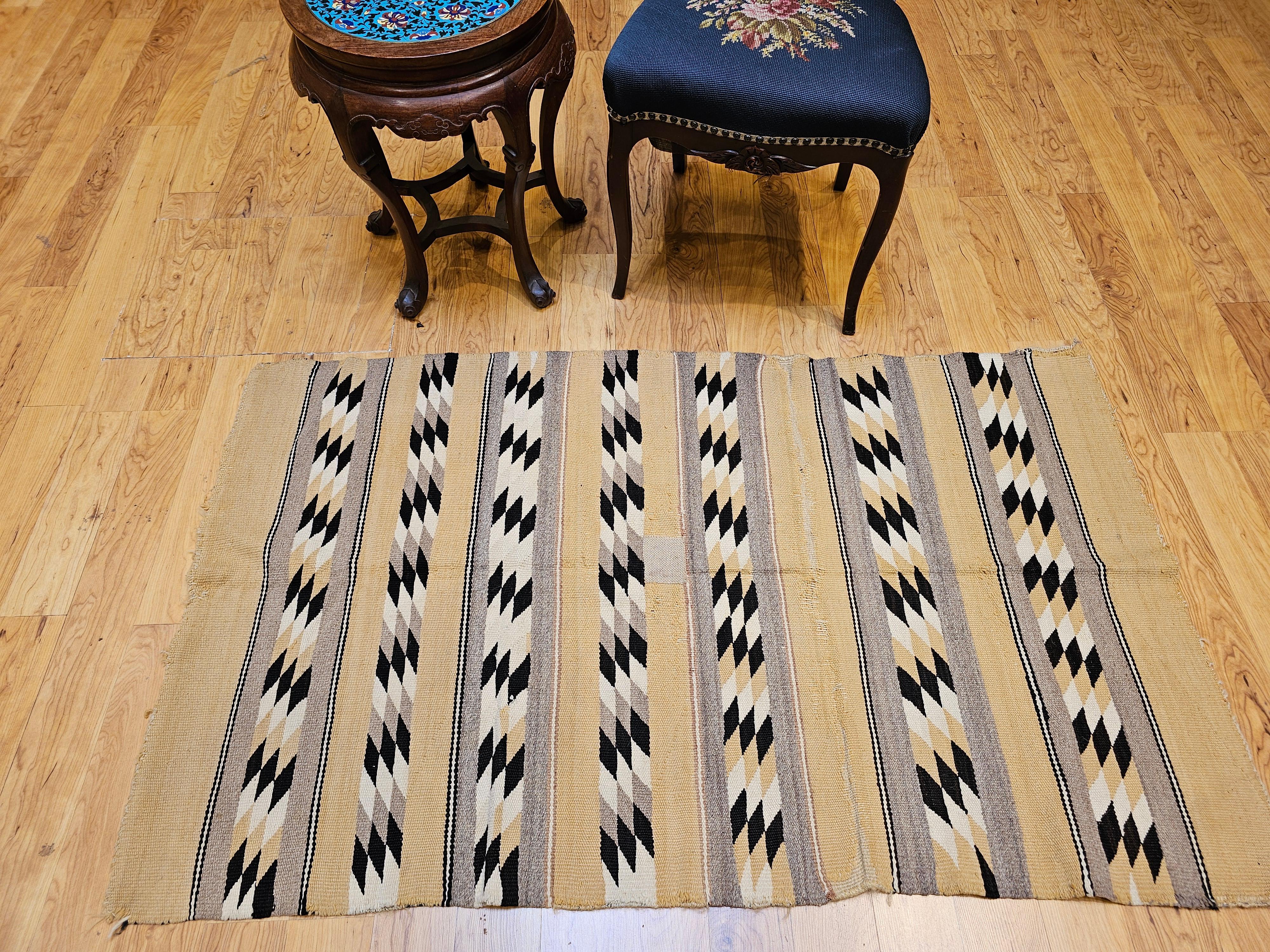 Vintage American Navajo Rug in Chinle Pattern in Cornmeal, Black, Ivory, Gray For Sale 6