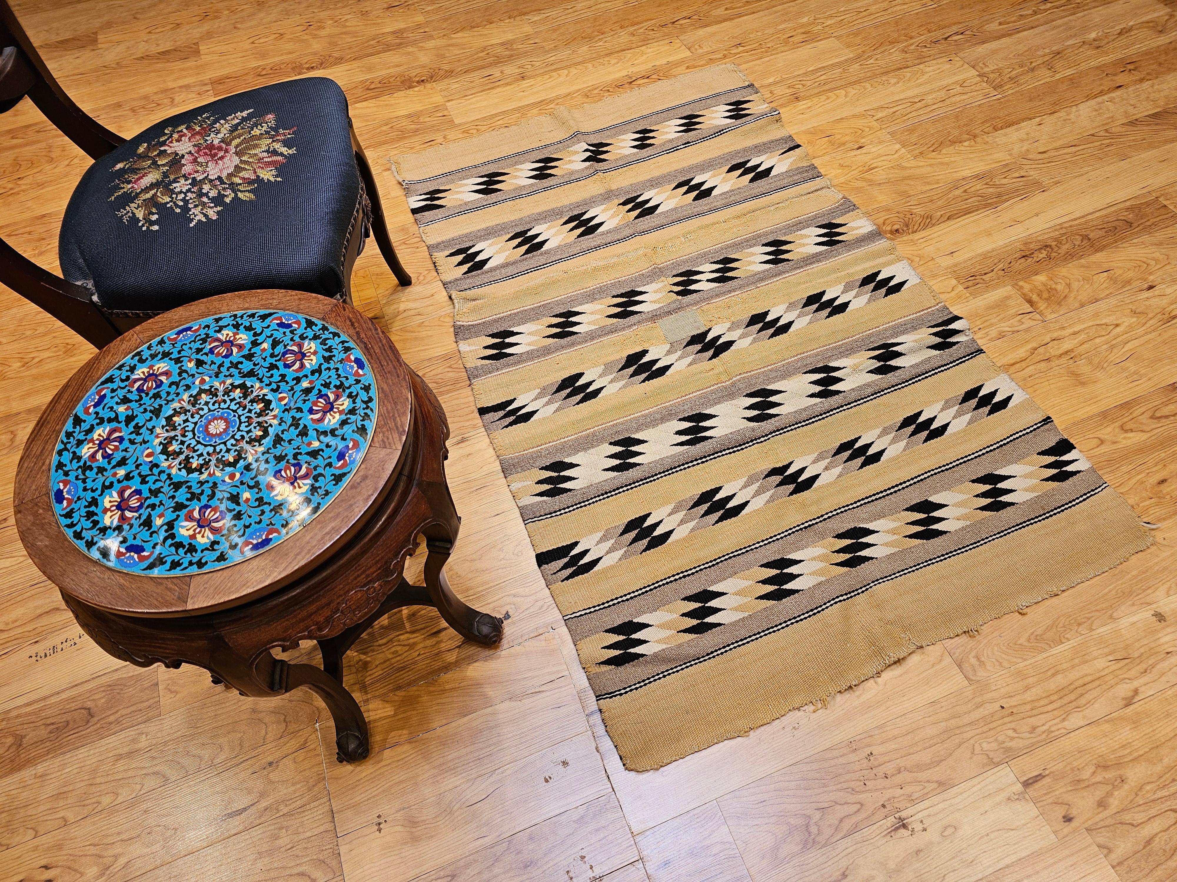 Vintage American Navajo Rug in Chinle Pattern in Cornmeal, Black, Ivory, Gray For Sale 7