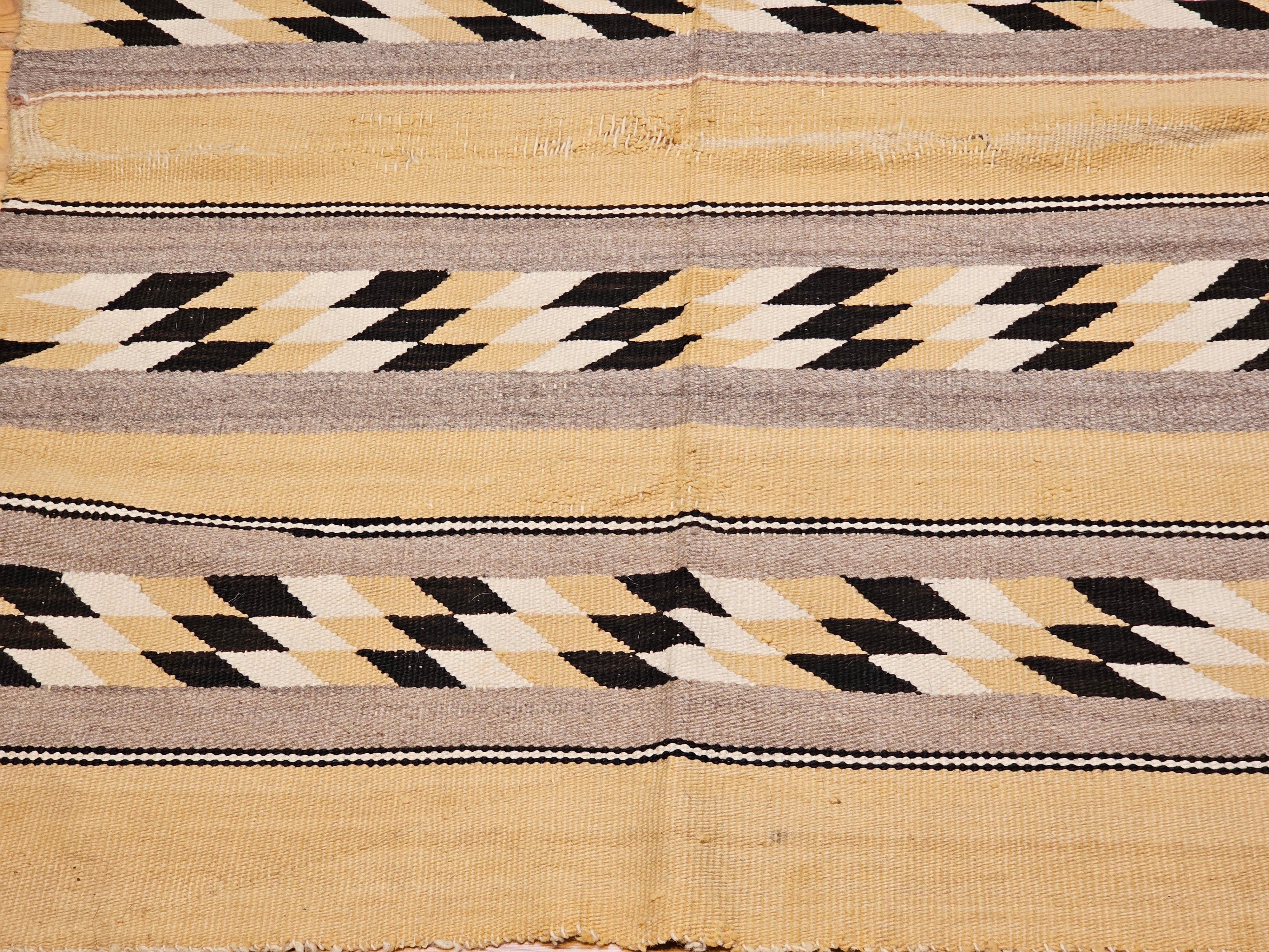 Hand-Woven Vintage American Navajo Rug in Chinle Pattern in Cornmeal, Black, Ivory, Gray For Sale