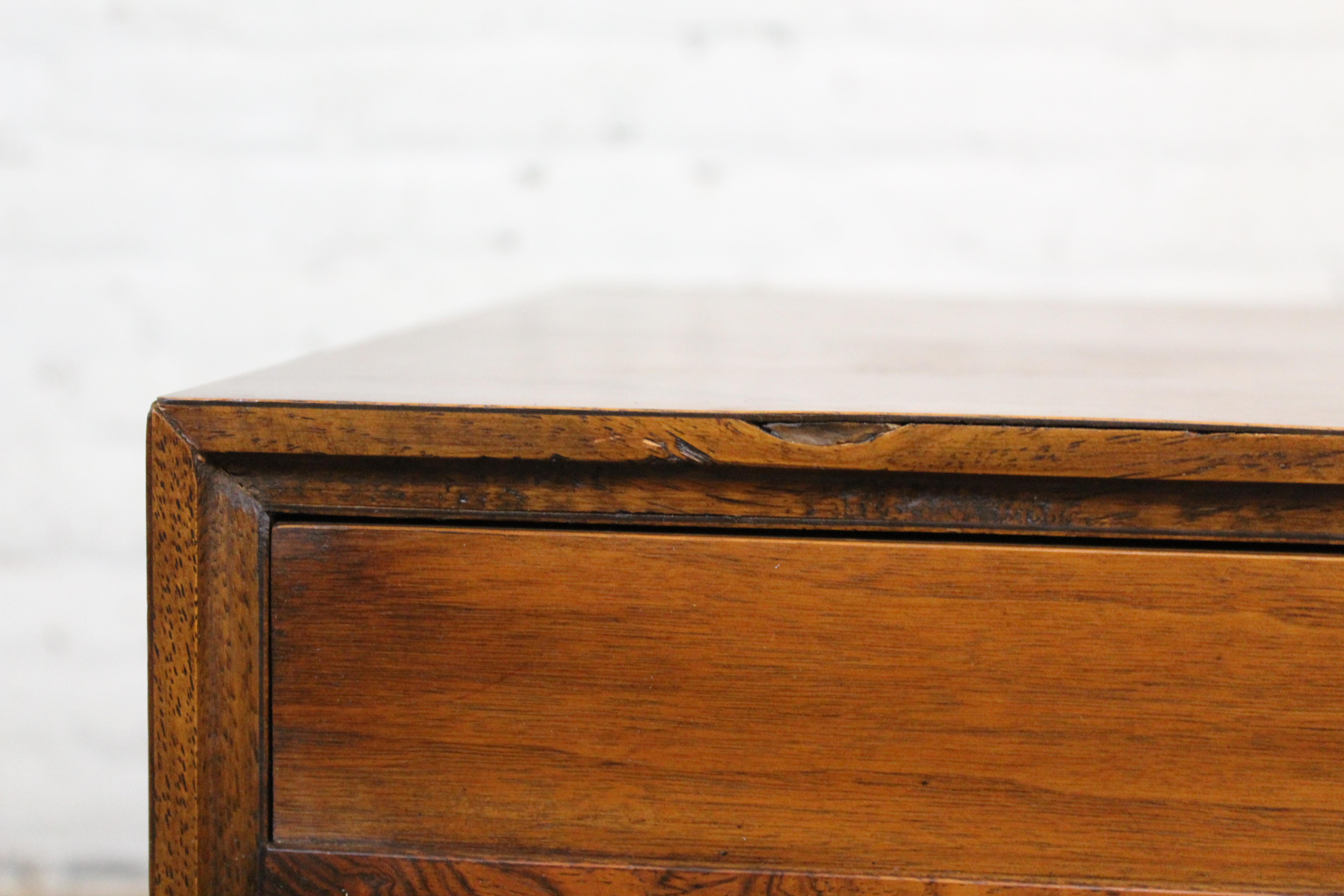 Vintage American of Martinsville, Beistelltisch aus Nussbaumholz, Vintage im Angebot 5