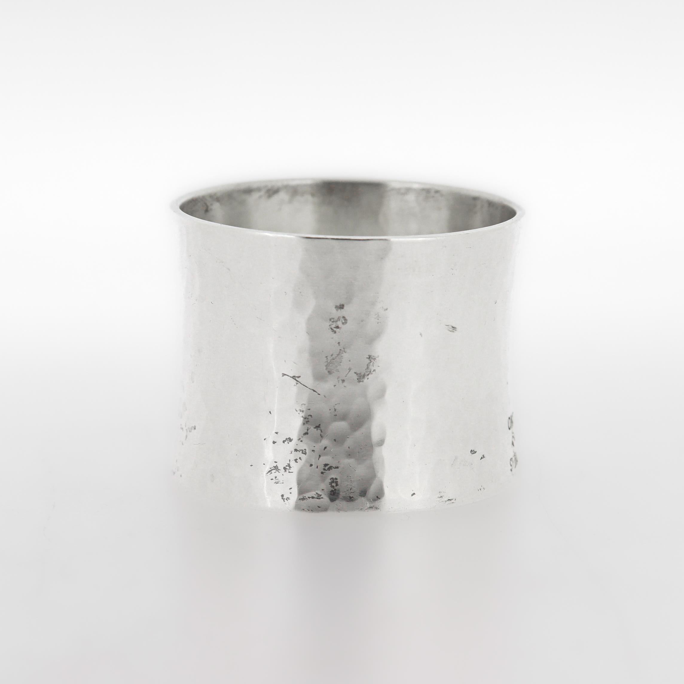 Vintage Old Newbury Crafters argent sterling martelé à la main Rond de serviette en vente 1