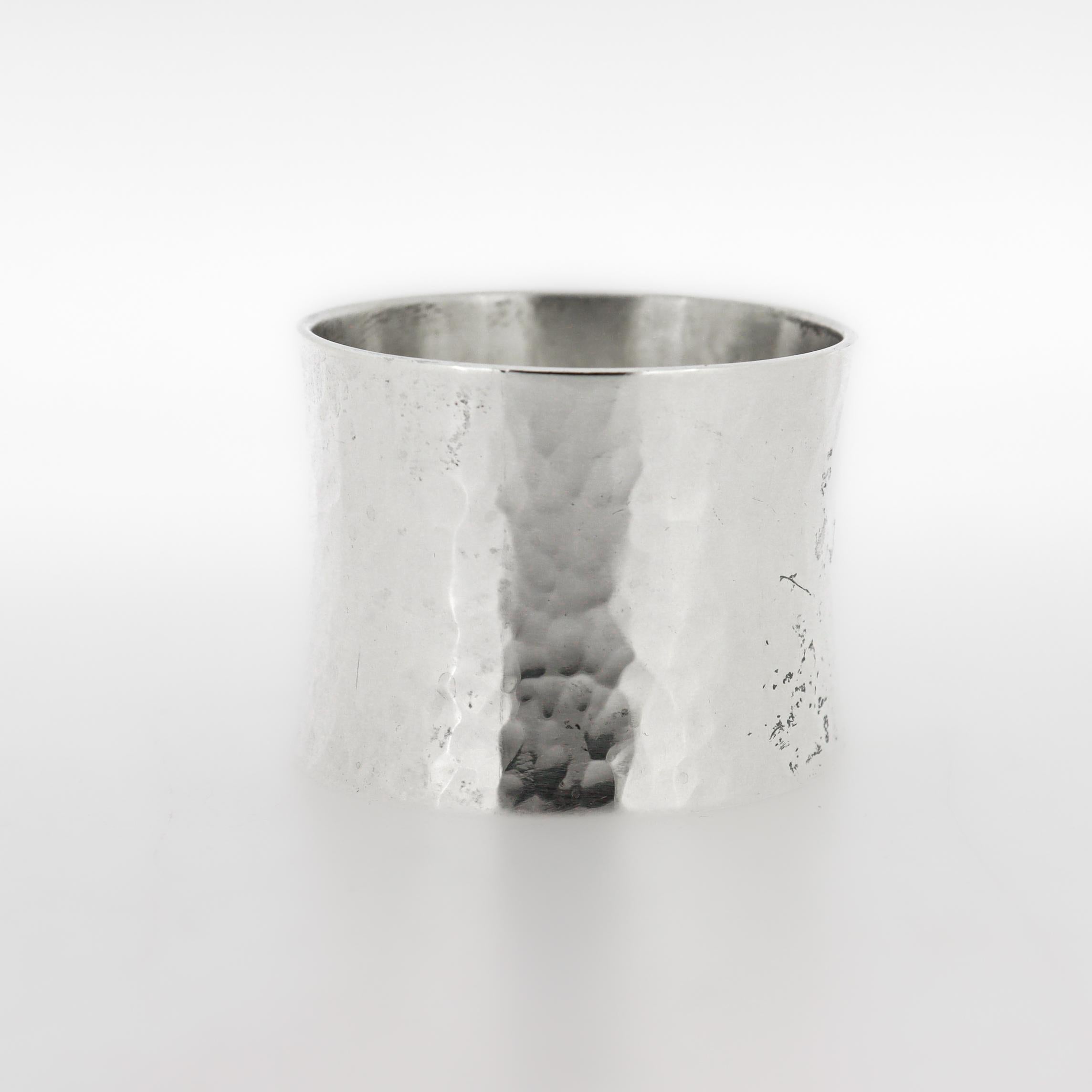 Vintage Old Newbury Crafters argent sterling martelé à la main Rond de serviette en vente 2