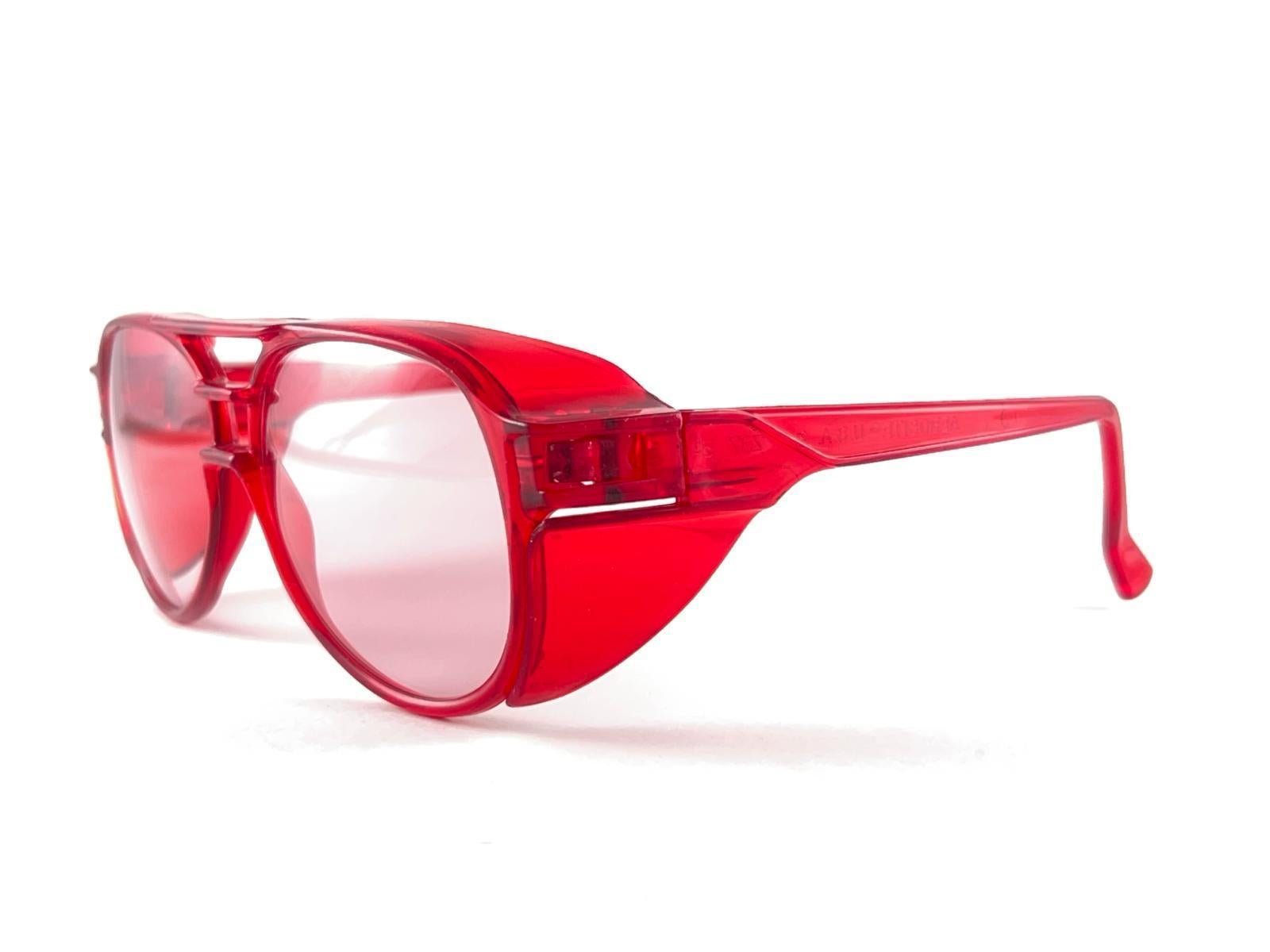 Amerikanische optische Vintage-Sonnenbrille „ Aerosite“, Aviator, rot, Vintage, 80er Jahre, hergestellt in Usa im Angebot 1