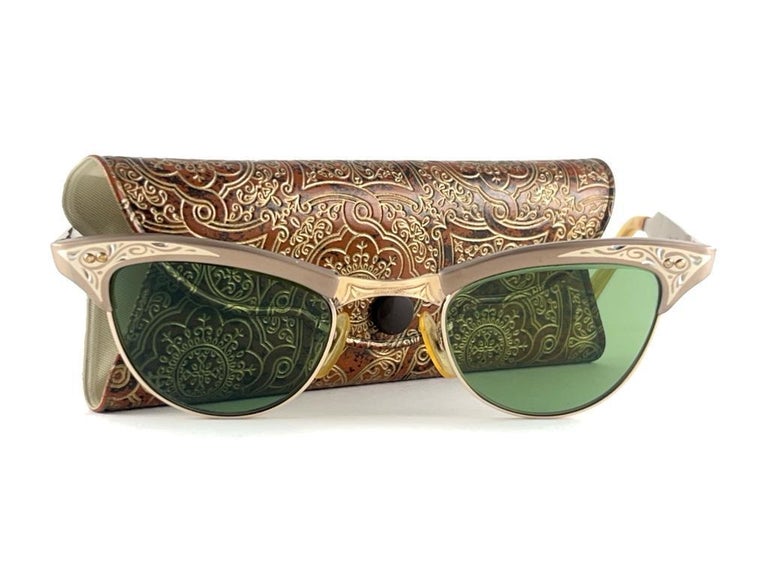 60s Style 1960's Cat Eye Glasses Wearing Glasses Glasses In