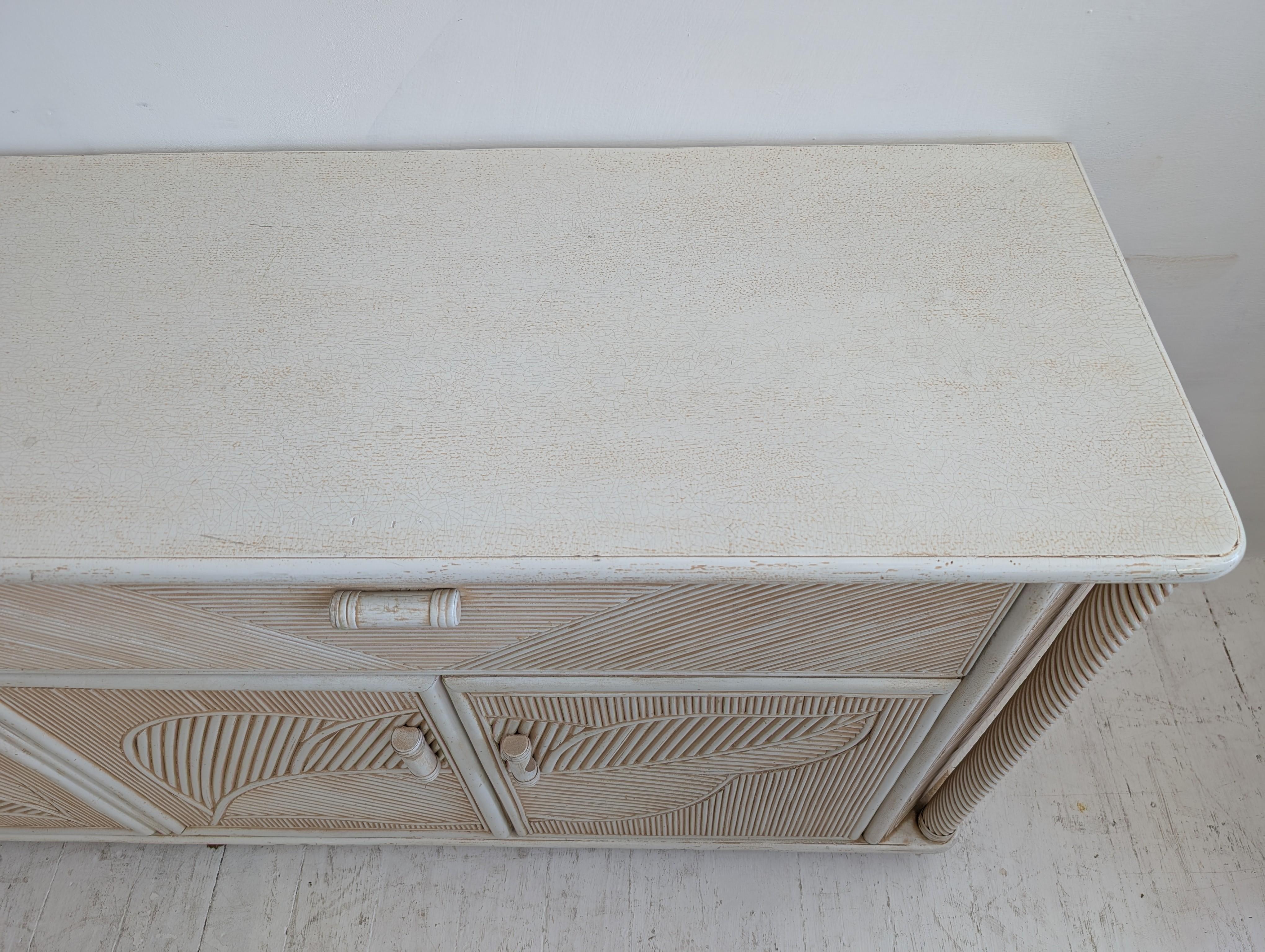 Vintage American pencil reed / cane & wood sideboard with leaf motif, 1970s For Sale 7