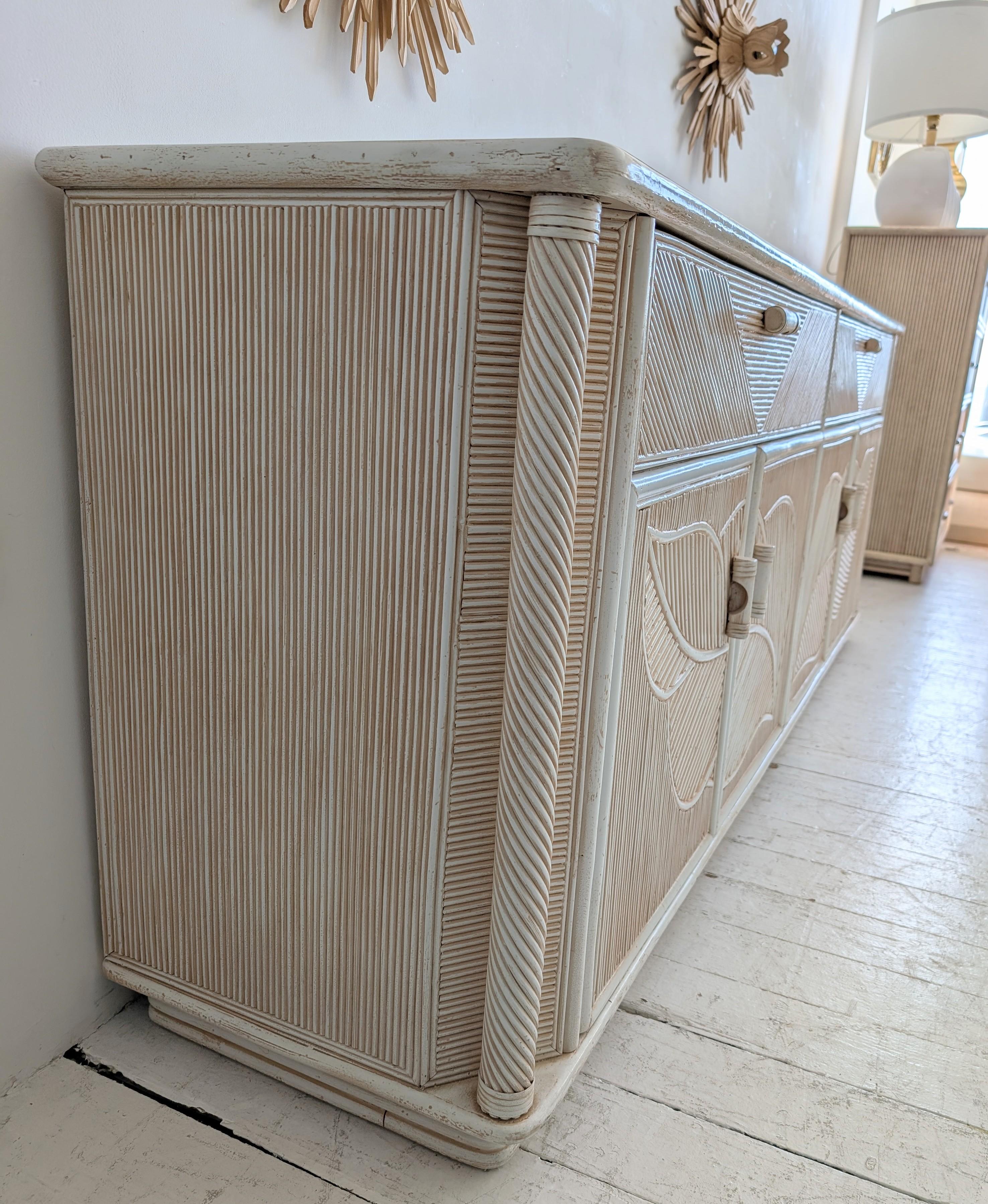 Vintage American pencil reed / cane & wood sideboard with leaf motif, 1970s For Sale 8