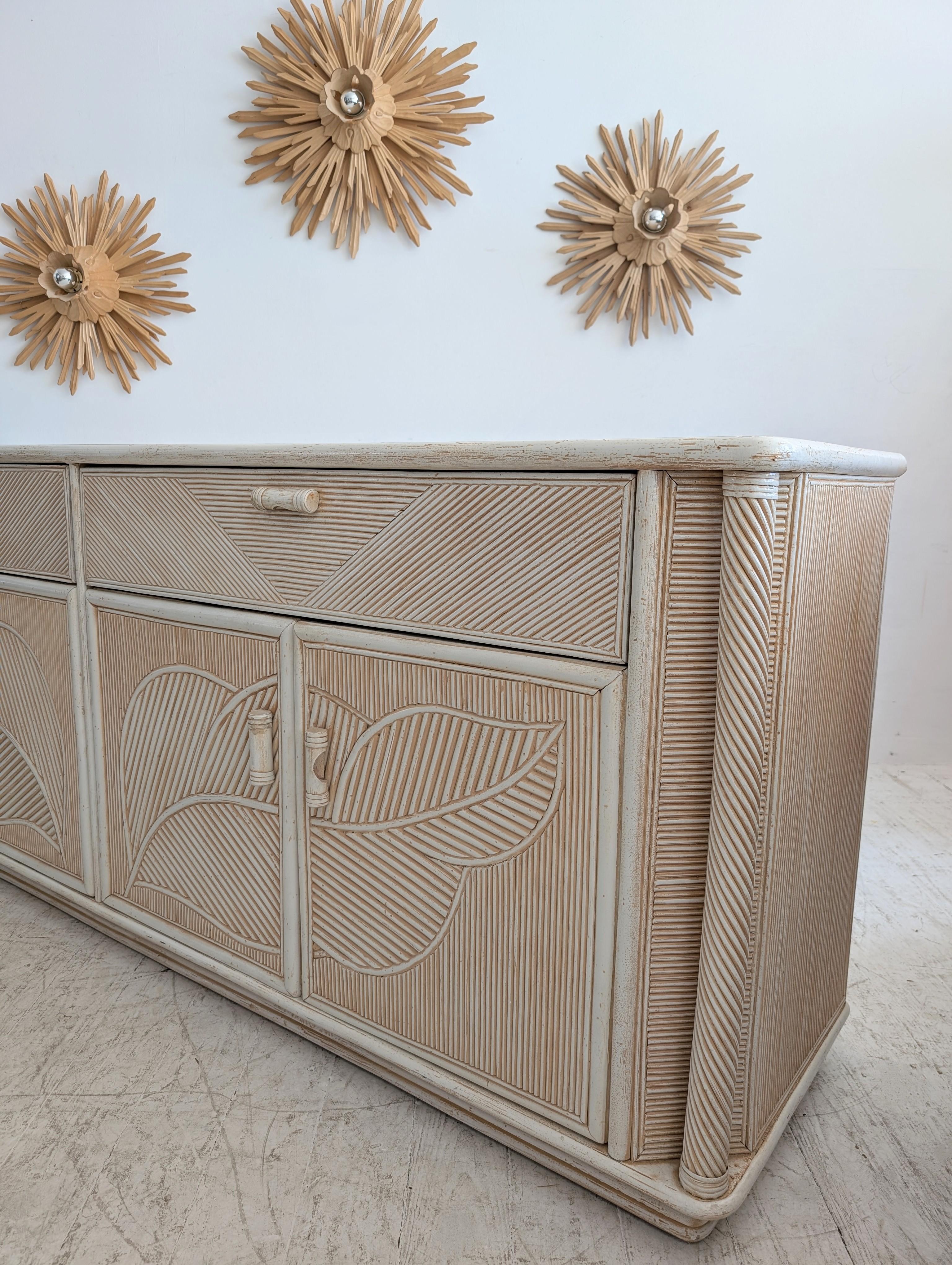 Vintage American pencil reed / cane & wood sideboard with leaf motif, 1970s For Sale 9
