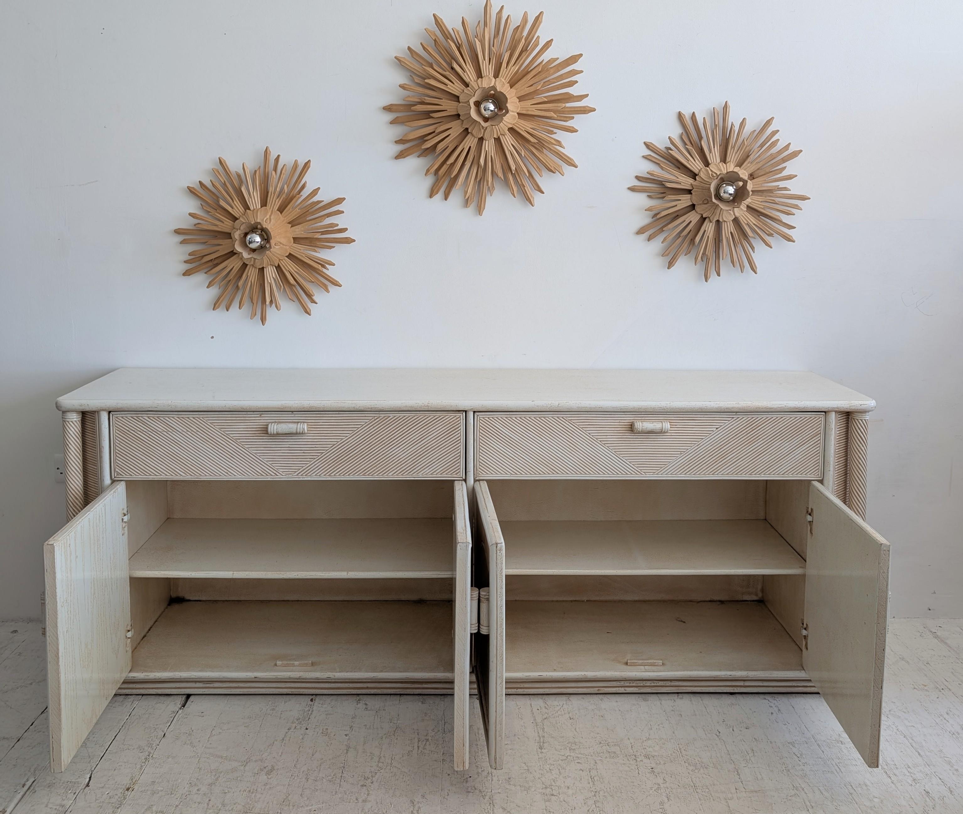 Vintage American pencil reed / cane & wood sideboard with leaf motif, 1970s For Sale 2