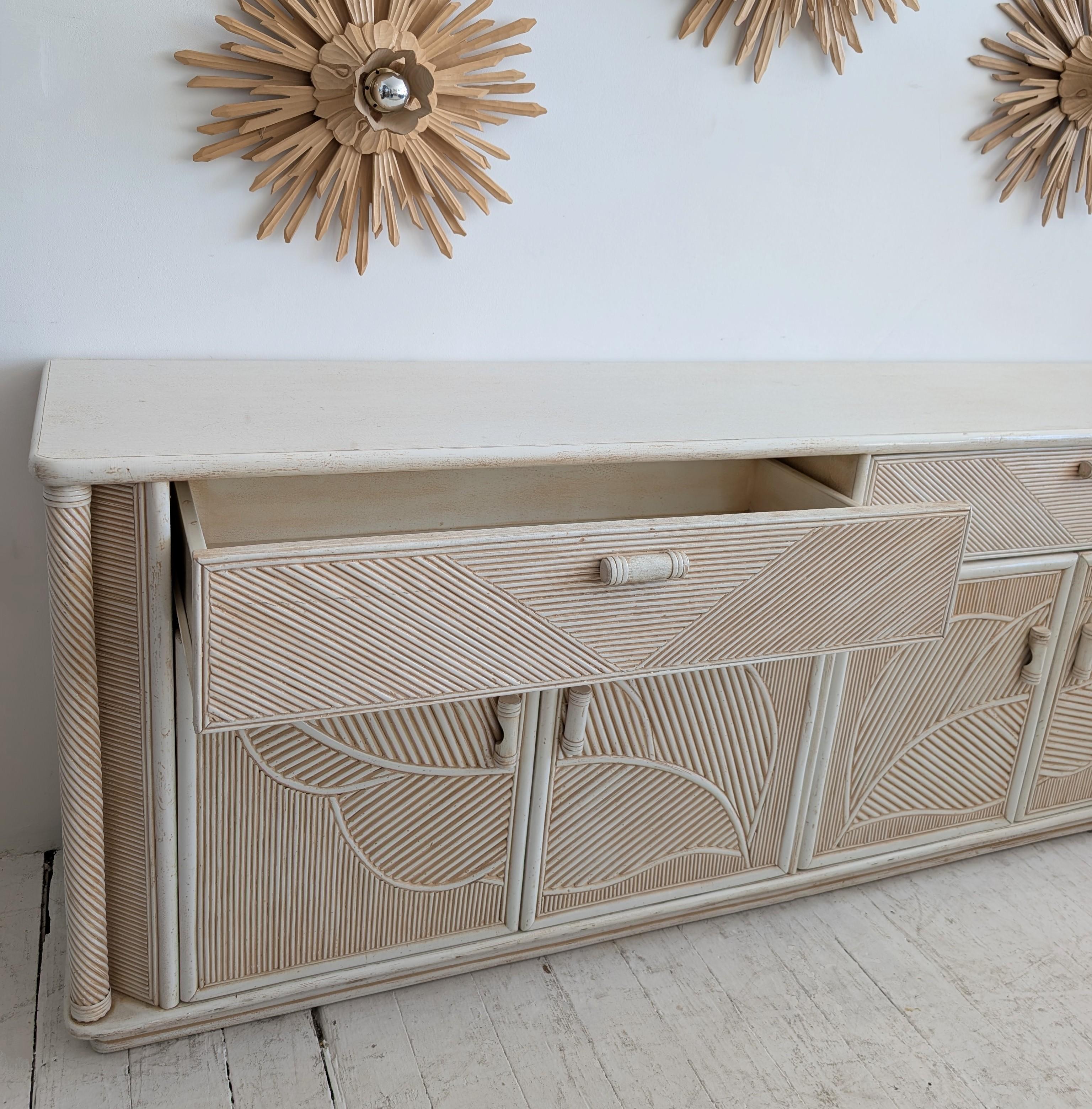 Vintage American pencil reed / cane & wood sideboard with leaf motif, 1970s For Sale 3