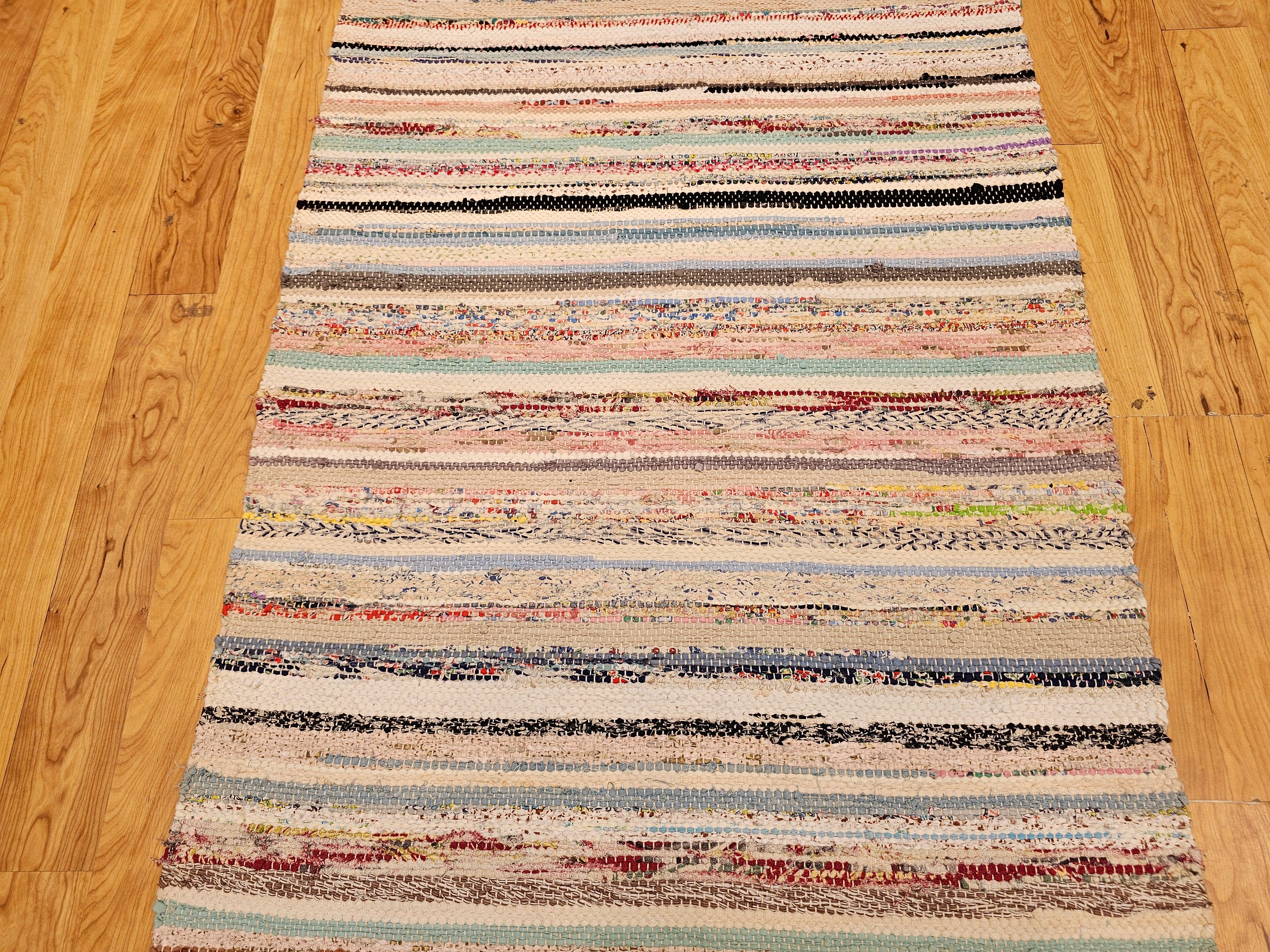 American Rag Rug d'epoca a bande di tonalità della terra ispirato ai Rug & Kilim scandinavi In condizioni buone in vendita a Barrington, IL