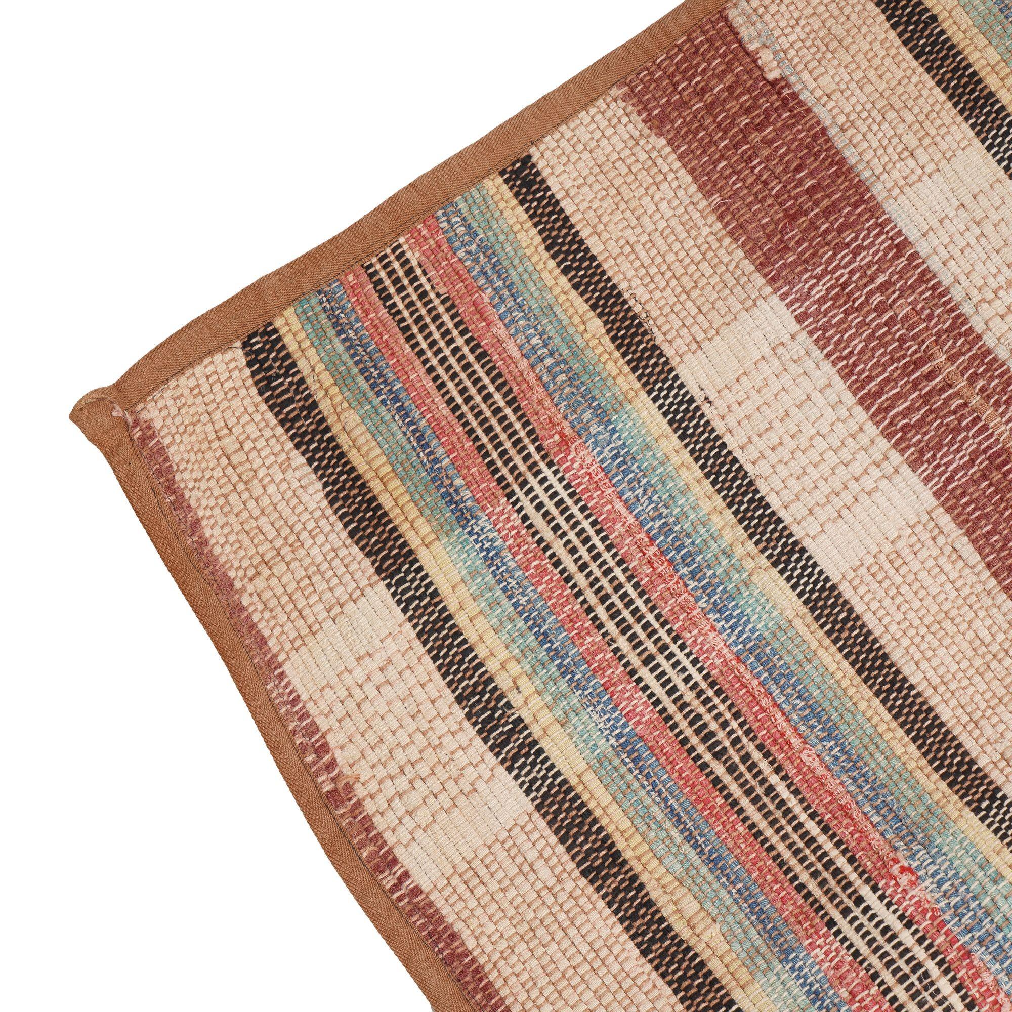 Vintage American rag rug with bound edges, c. 1850-1900 For Sale 5