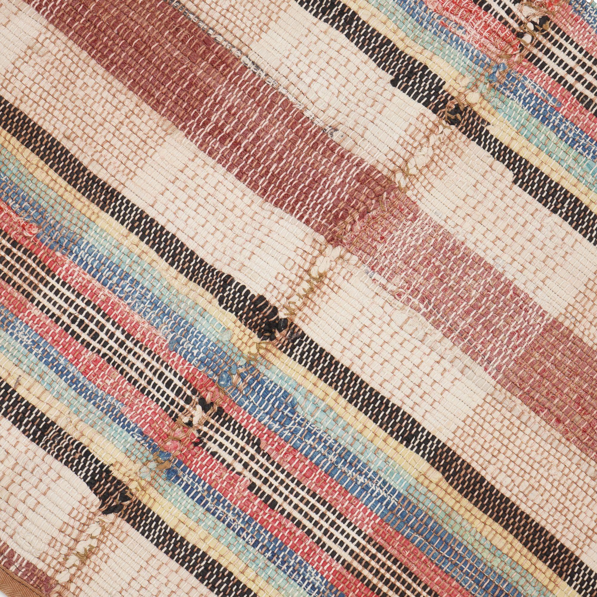 Vintage American rag rug with bound edges, c. 1850-1900 For Sale 2