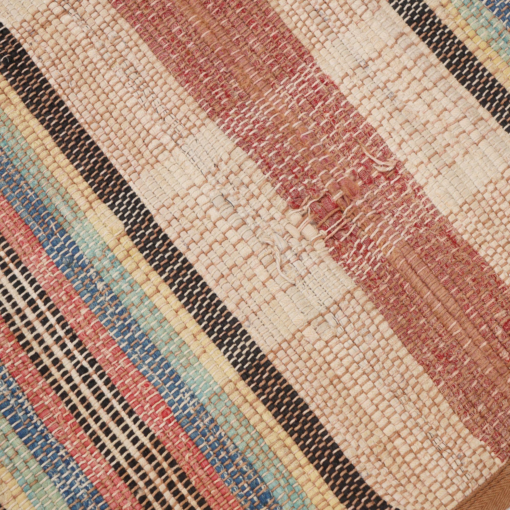 Vintage American rag rug with bound edges, c. 1850-1900 For Sale 3