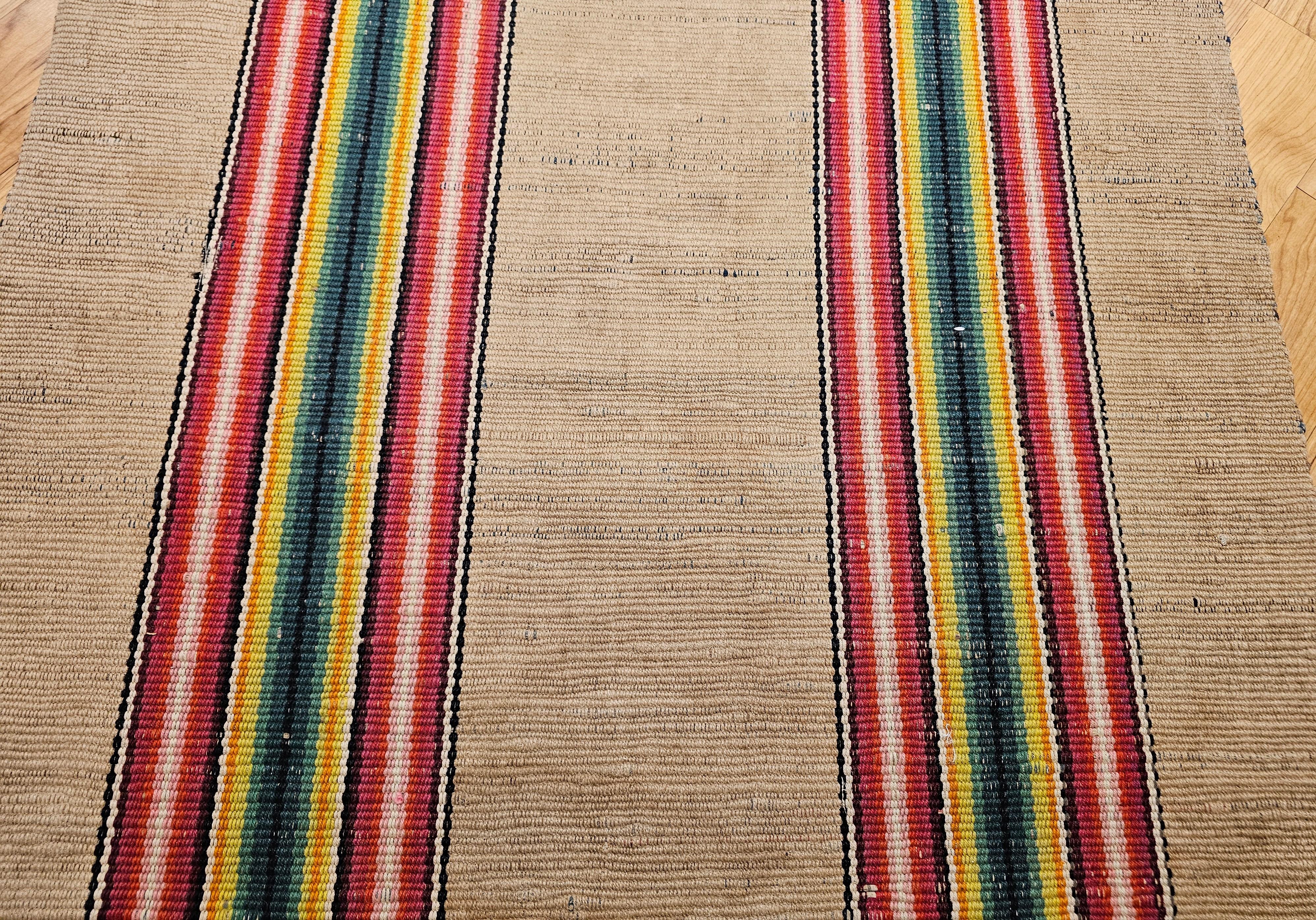 Chemin de table en chiffon américain vintage en vente 4