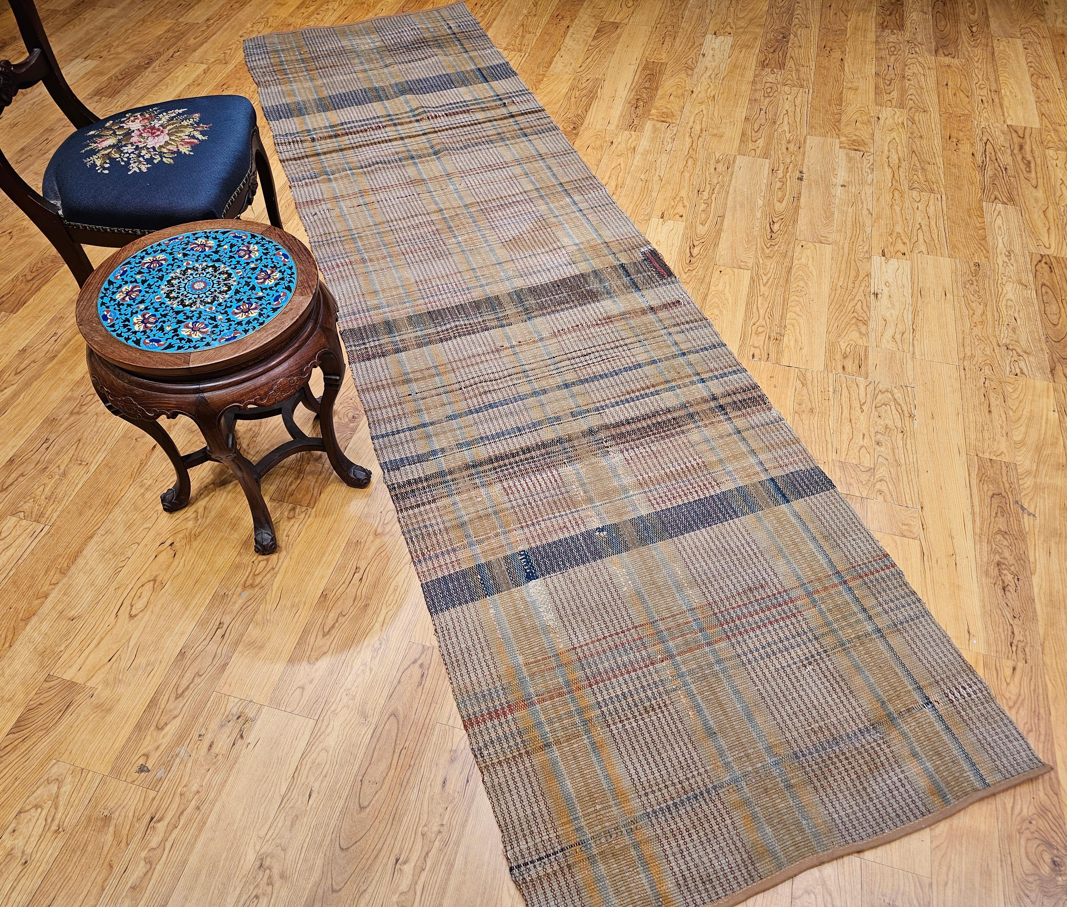 Vintage American Rag Runner For Sale 7