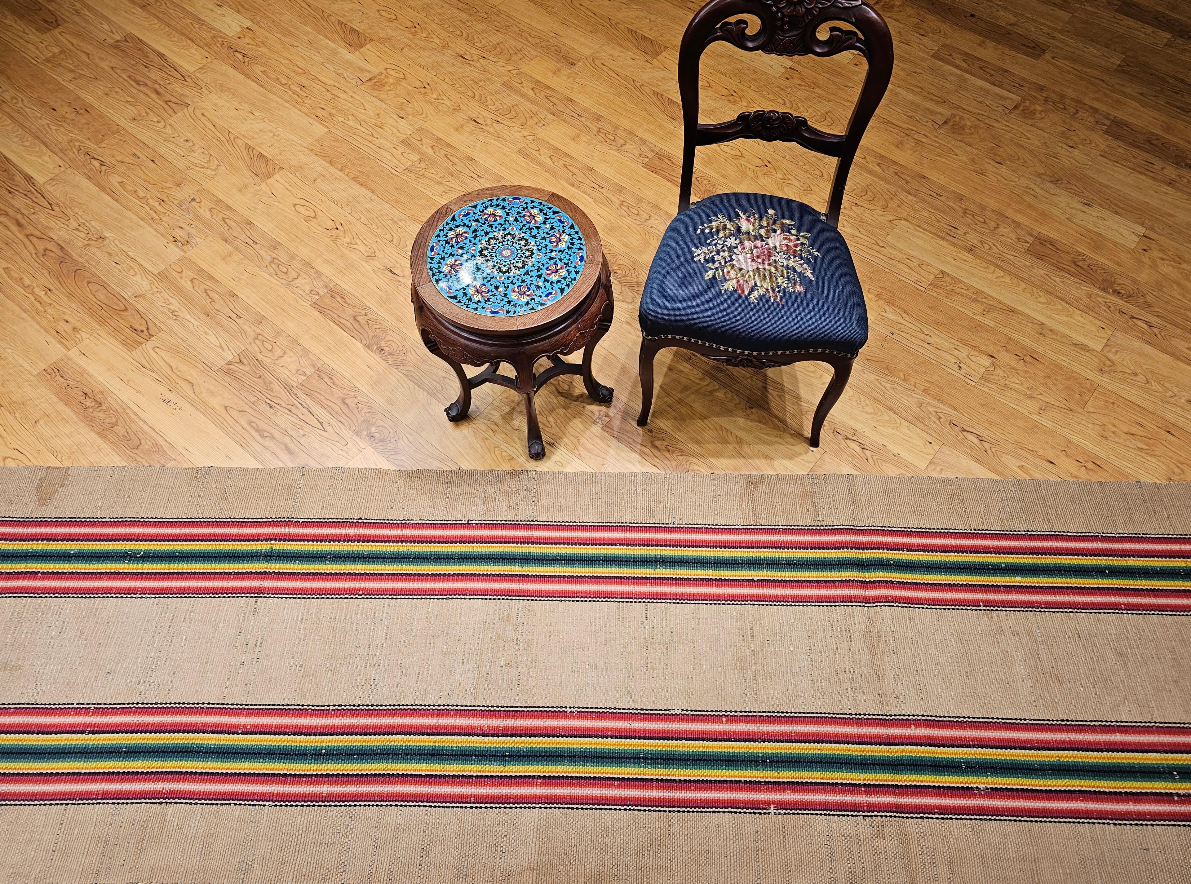 Chemin de table en chiffon américain vintage en vente 8