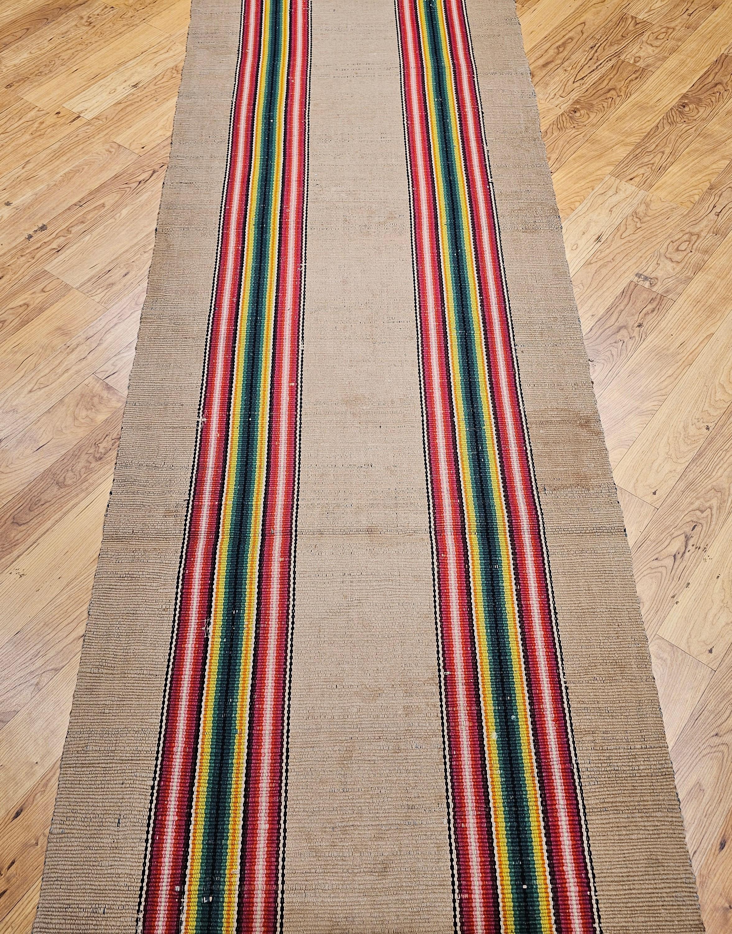 Chemin de table en chiffon américain vintage en vente 1