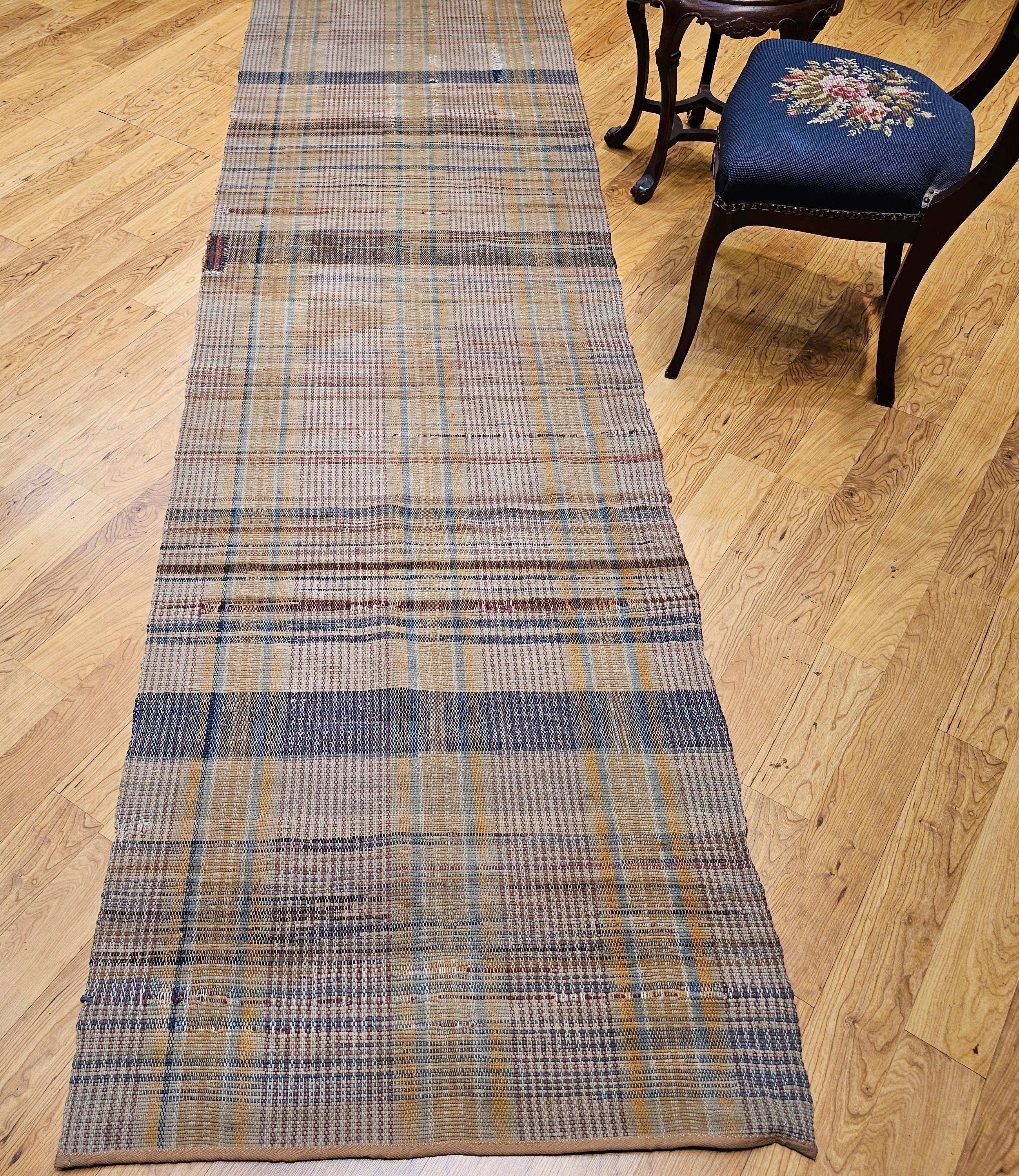 Vintage American Rag Runner For Sale 3