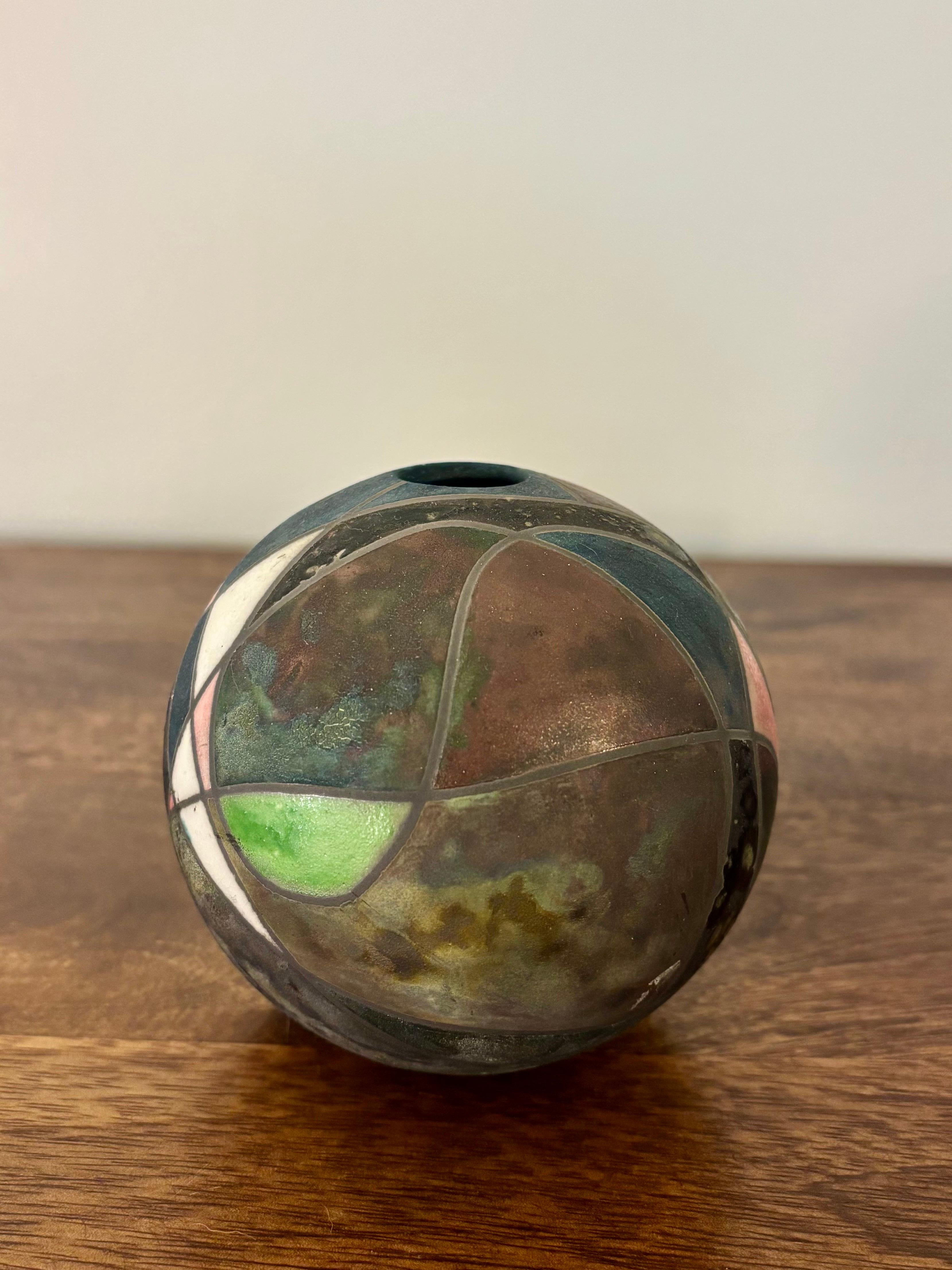 XX secolo Vaso d'erba d'epoca in ceramica Raku, firmato, 1999 in vendita