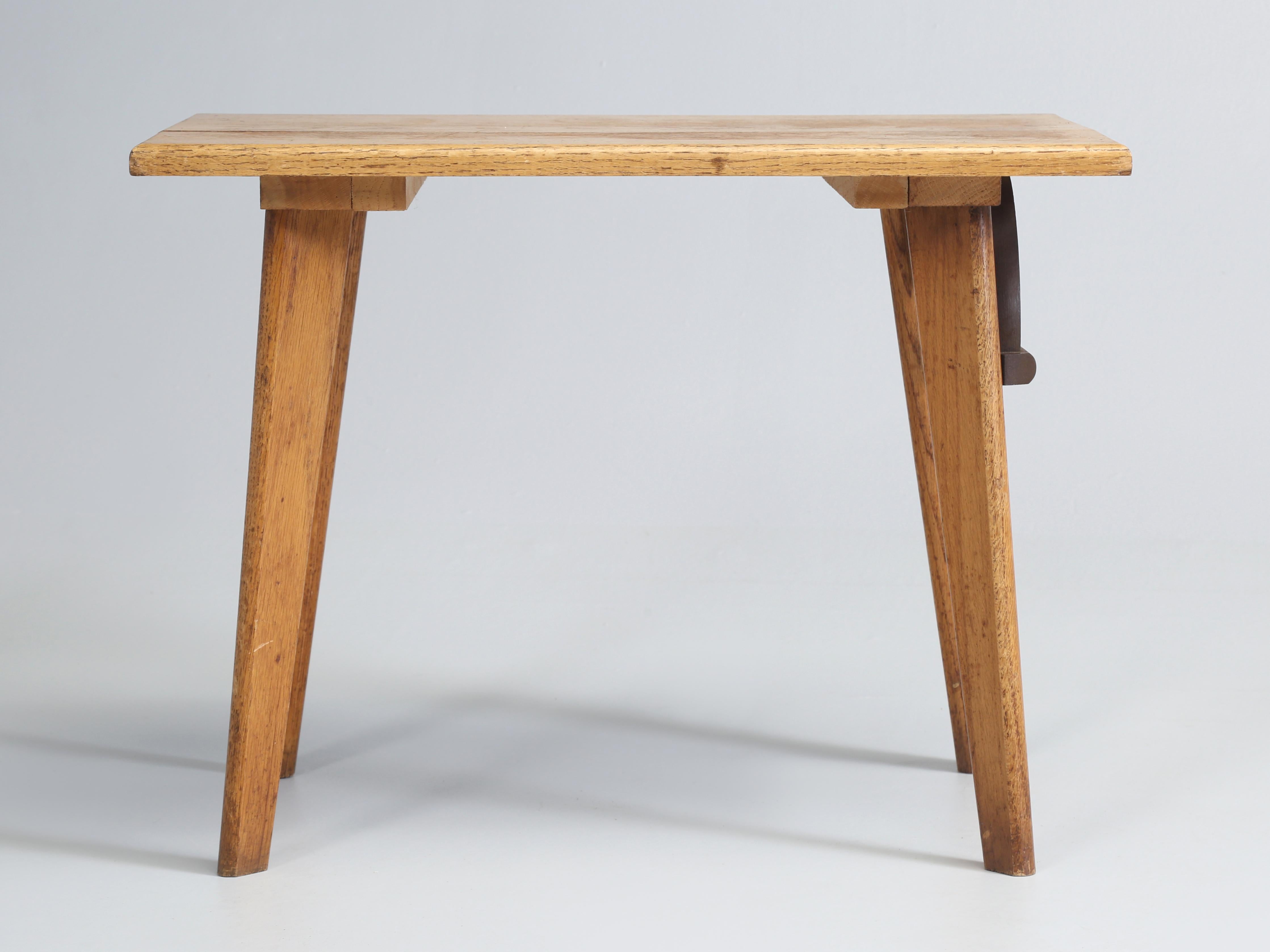 Vintage American Ranch Oak Original Side Table or End Table by A. Brandt and Sons of Fort Worth, Texas, who were manufacturers of solid and rustic home furnishings with a Cowboy theme. This great little solid Oak Table could easily work as an End
