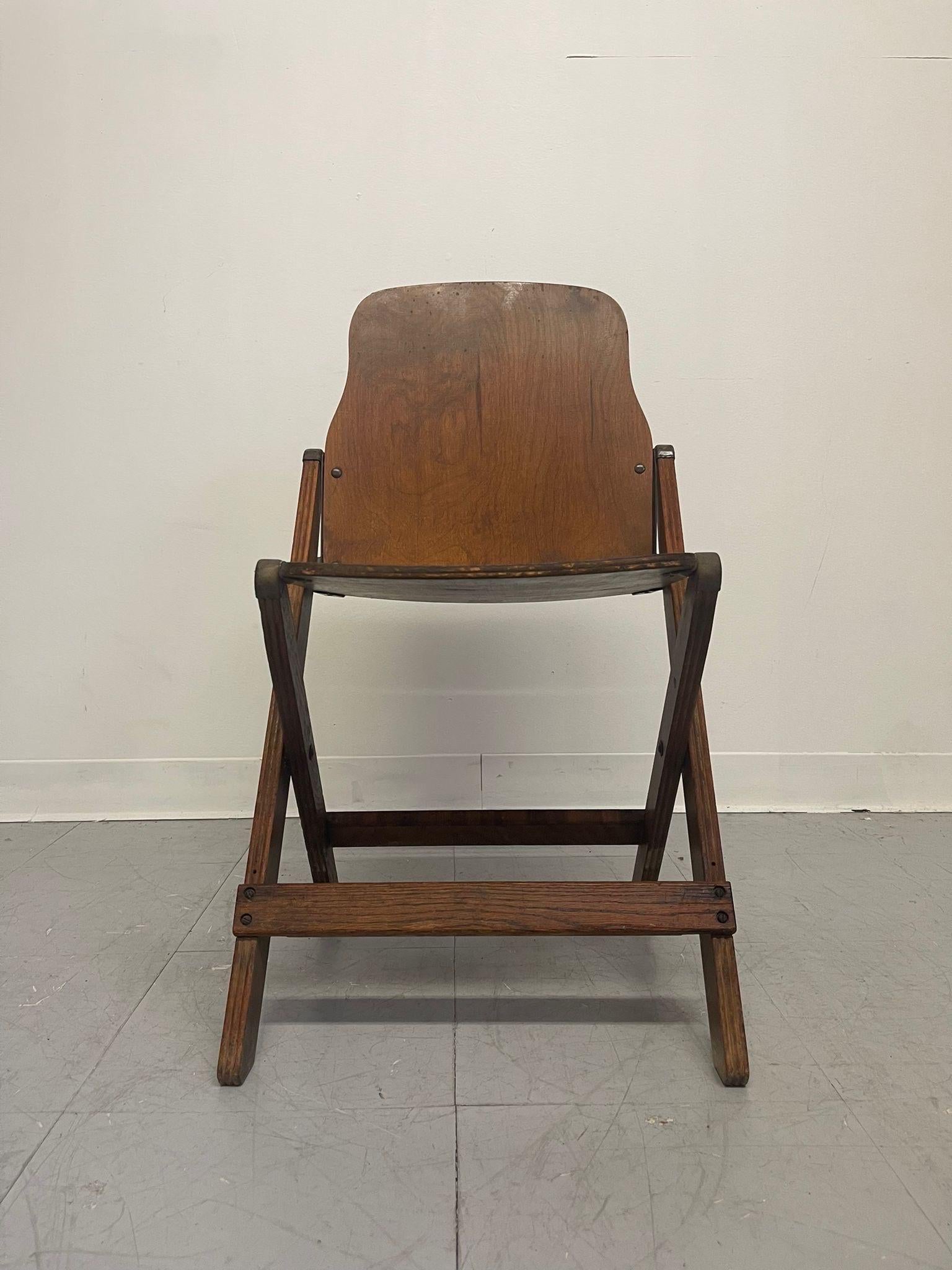 Vintage American Seating Company Folding Chair In Good Condition For Sale In Seattle, WA
