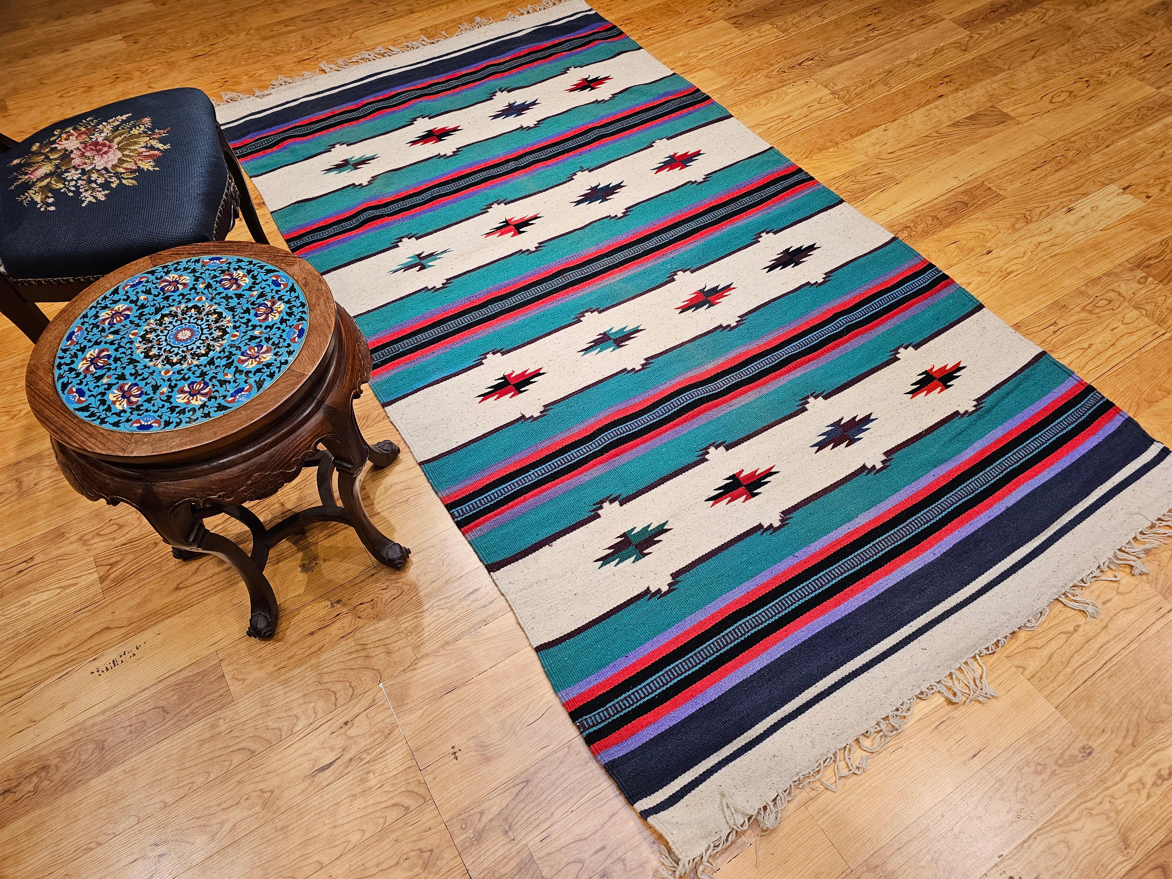 Rug & Kilim Vintage Américain du Sud-Ouest en Ivoire, Vert, Rouge, Violet, Noir en vente 5
