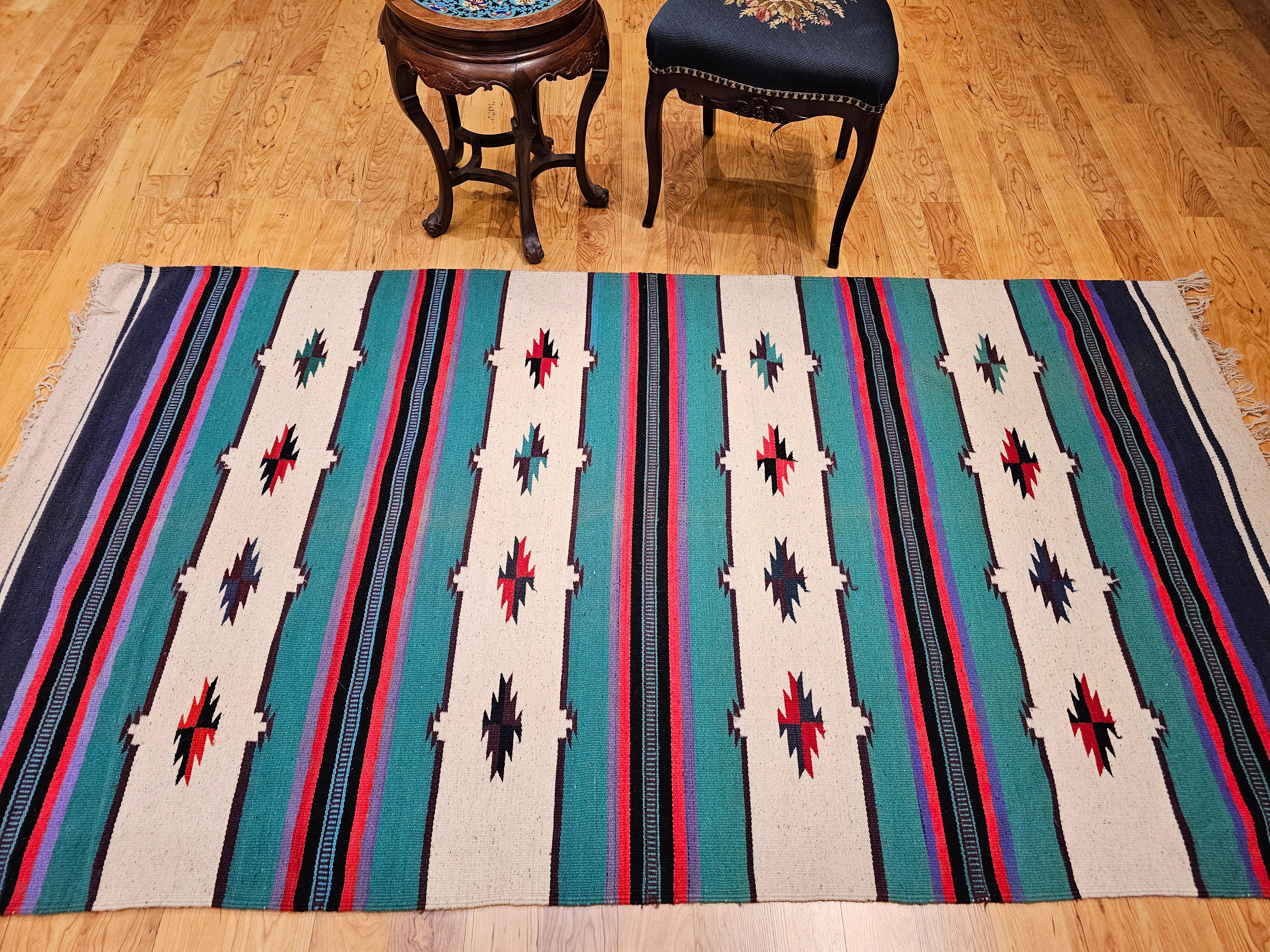 Rug & Kilim Vintage Américain du Sud-Ouest en Ivoire, Vert, Rouge, Violet, Noir en vente 8