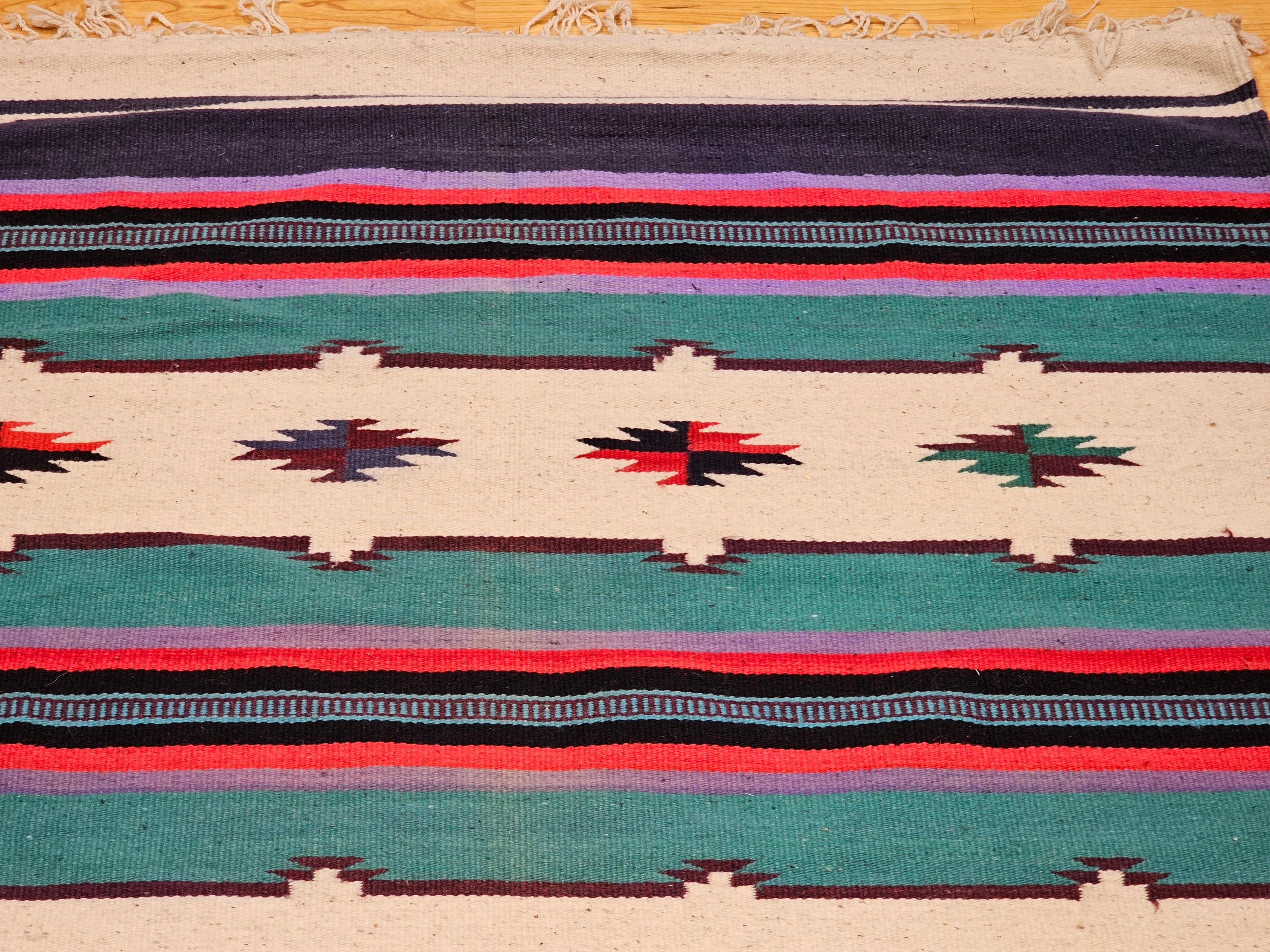 Rug & Kilim Vintage Américain du Sud-Ouest en Ivoire, Vert, Rouge, Violet, Noir en vente 1