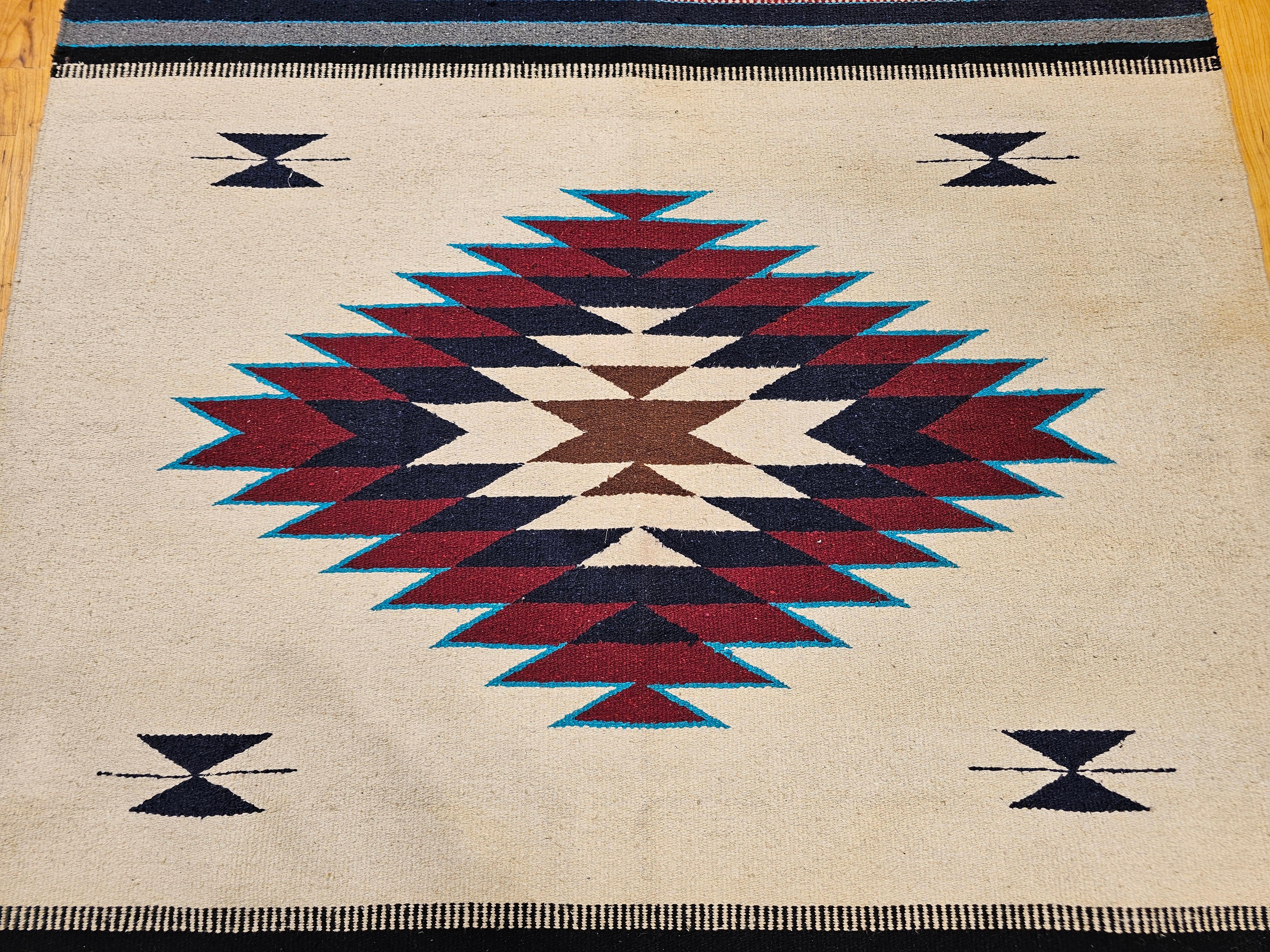 Vintage American Southwestern Saltillo Kilim Rug in Ivory, Burgundy, Turquoise In Good Condition For Sale In Barrington, IL