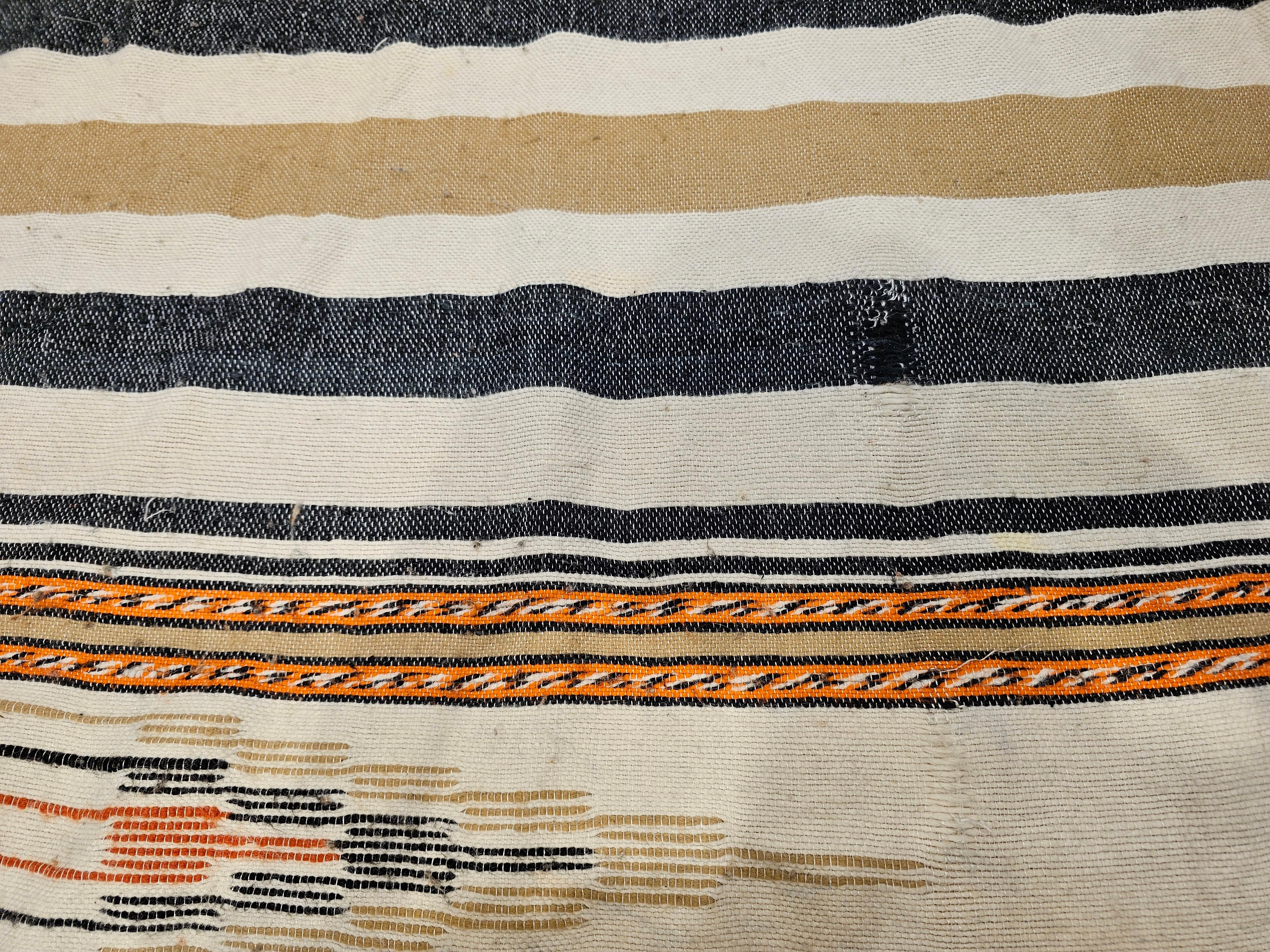 Südwestliche Serape-Deckendecke aus Serape in Elfenbein, Tan, Orange und Schwarz mit Bandmuster im Angebot 2